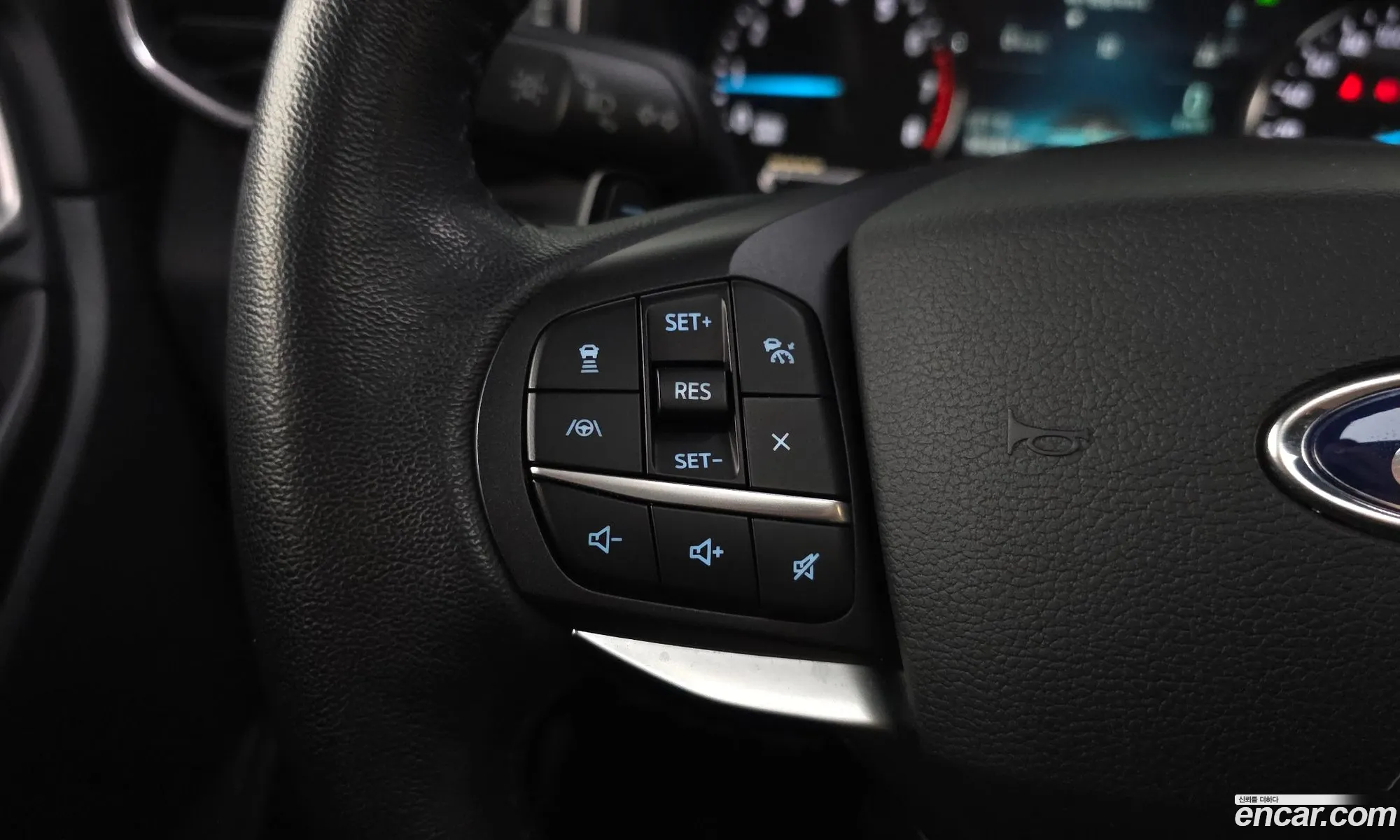 Ford Explorer 6th Gen 2019 1FMSK8FH5LGA74374 — 6