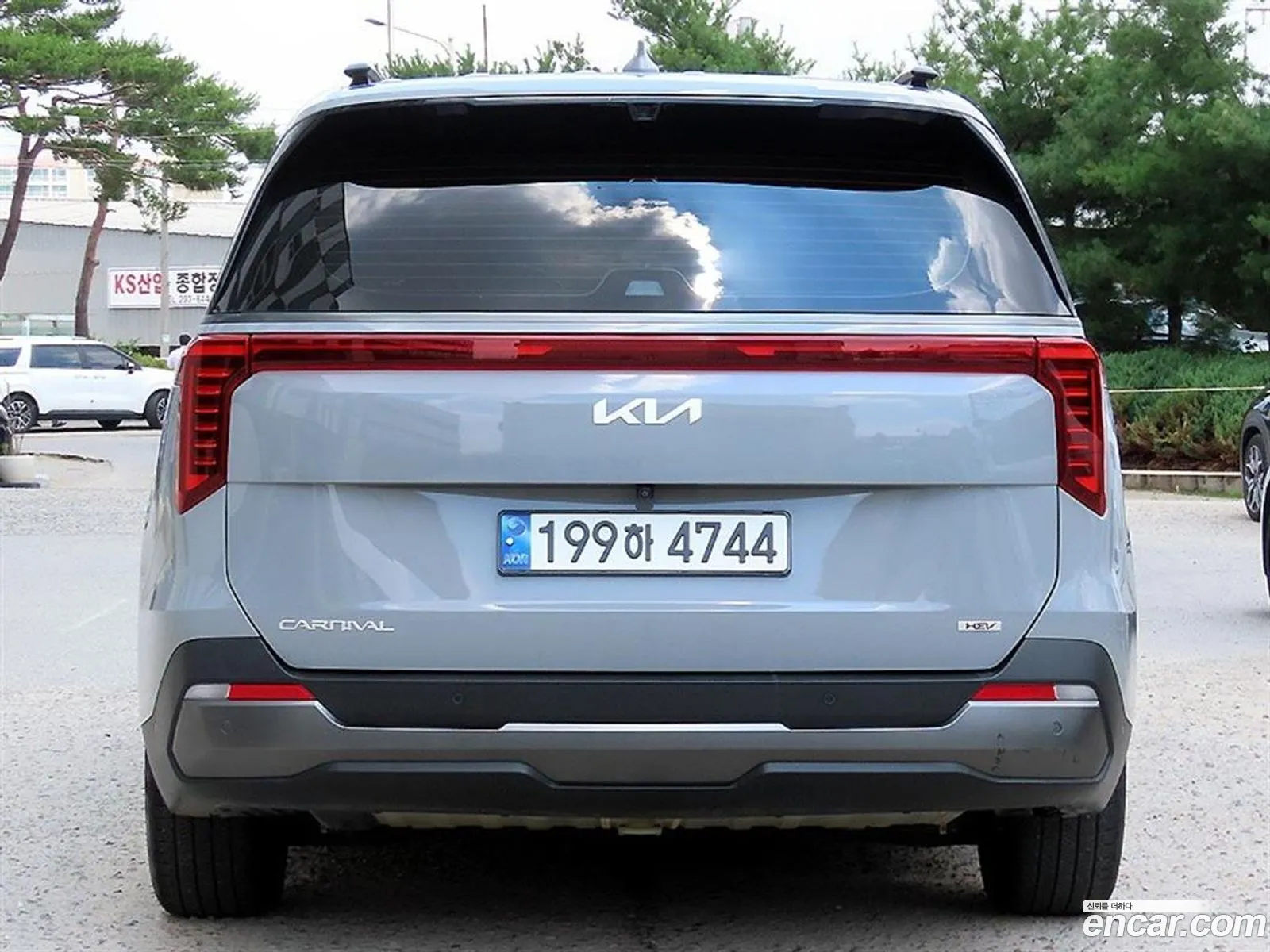 Kia Carnival 2024 — 3
