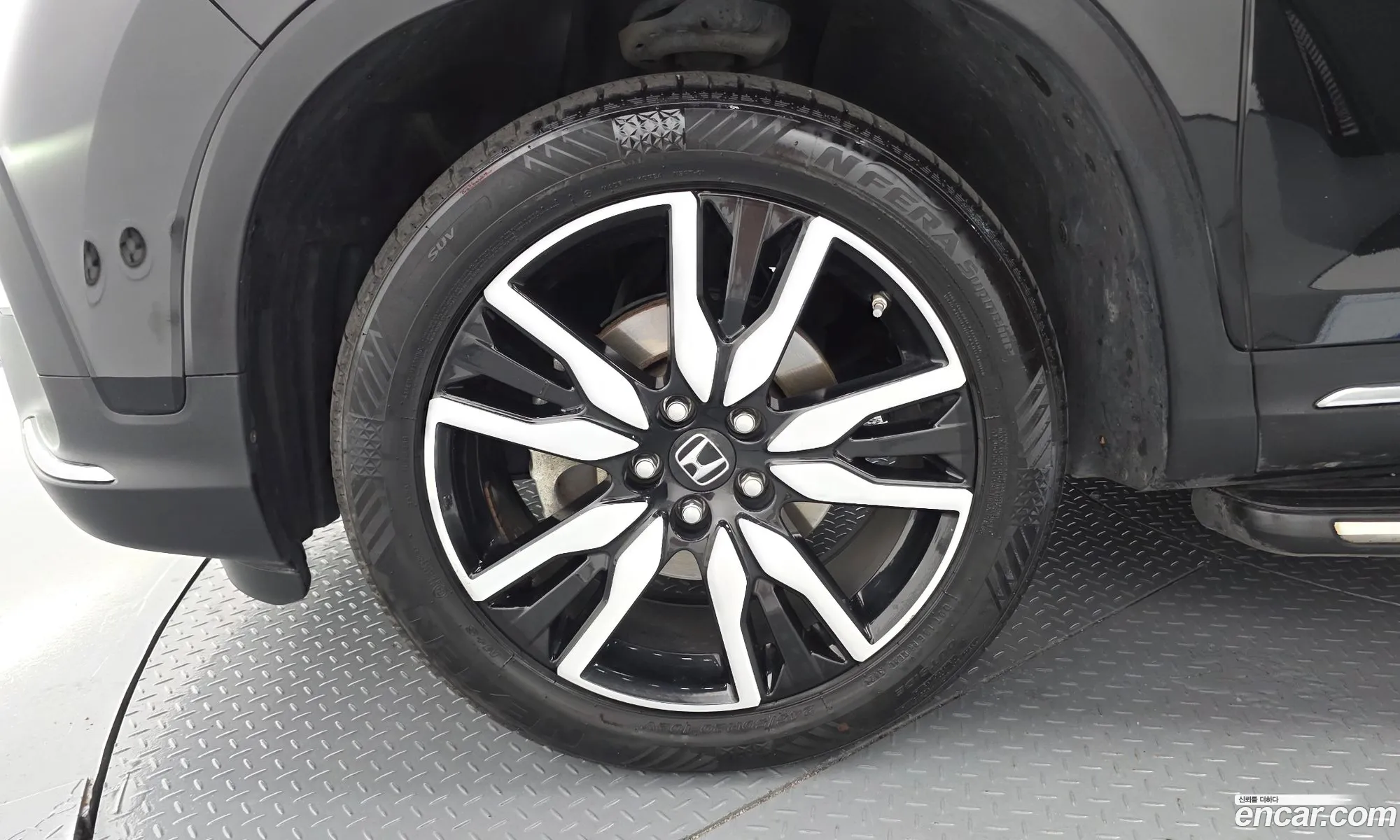 Honda Pilot 2019 5FNYF6860KB200633 — 4
