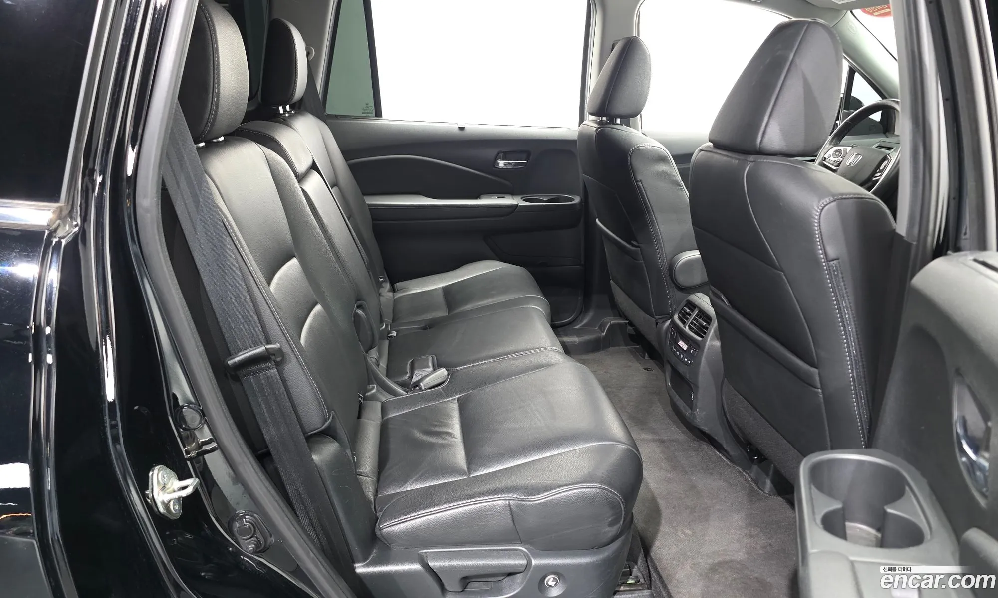 Honda Pilot 2019 5FNYF6860KB200633 — 9