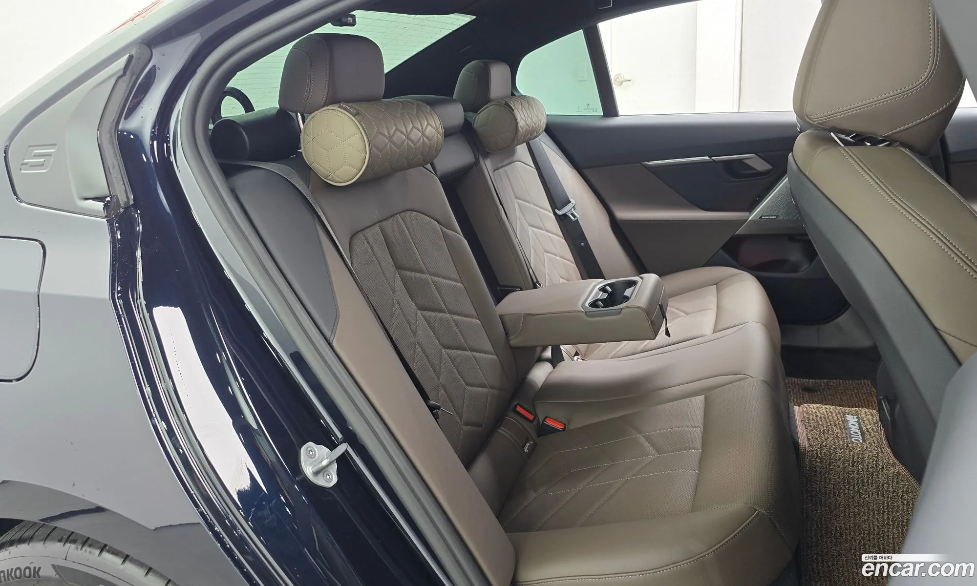 BMW 5 Series 2025 WBA21FJ01SCU70351 — 8