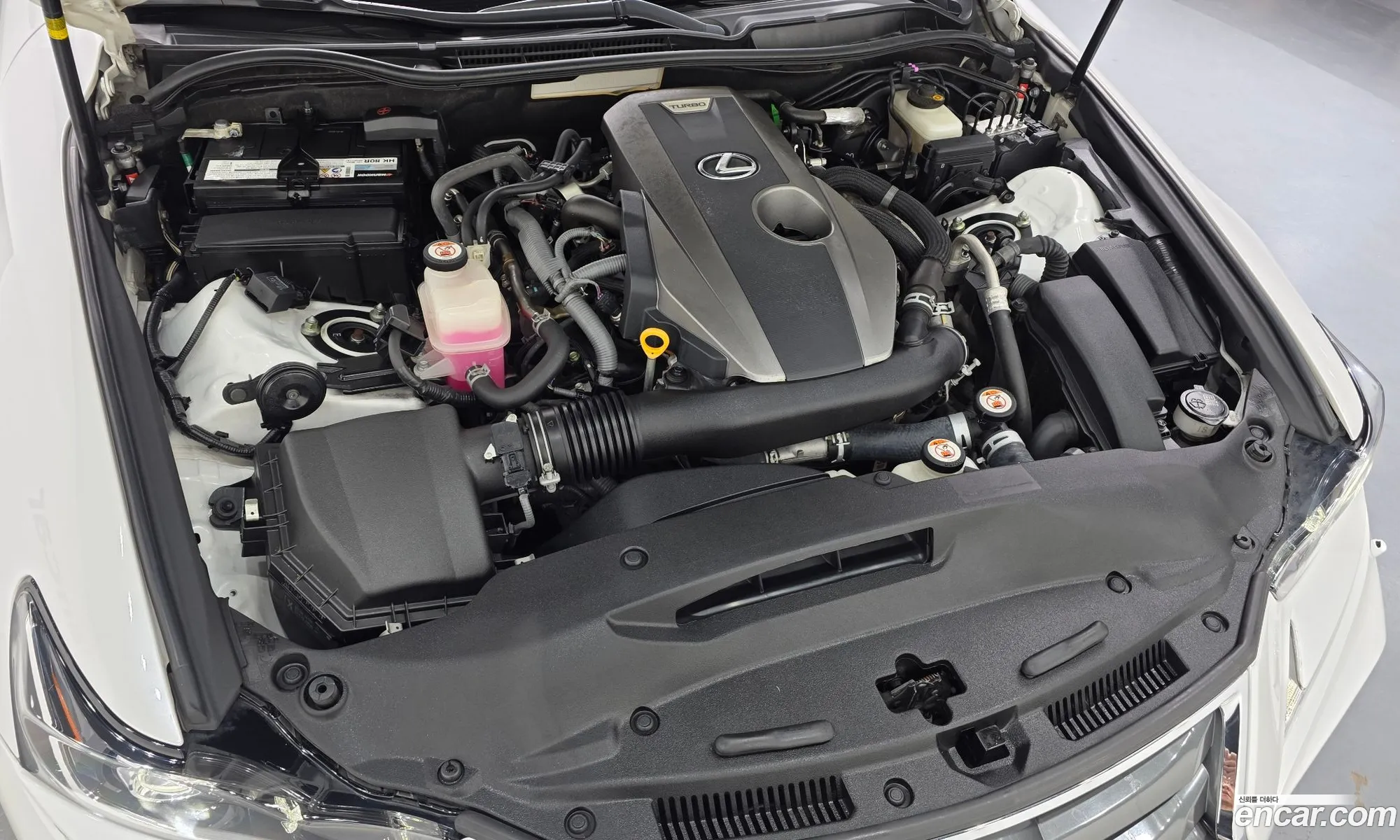 Lexus IS200t 2016 JTHBA5D22H5043556 — 13