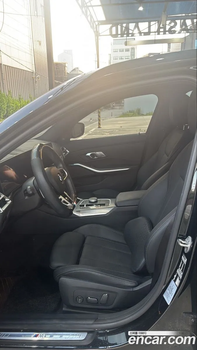 BMW 3 Series 2025 — 3