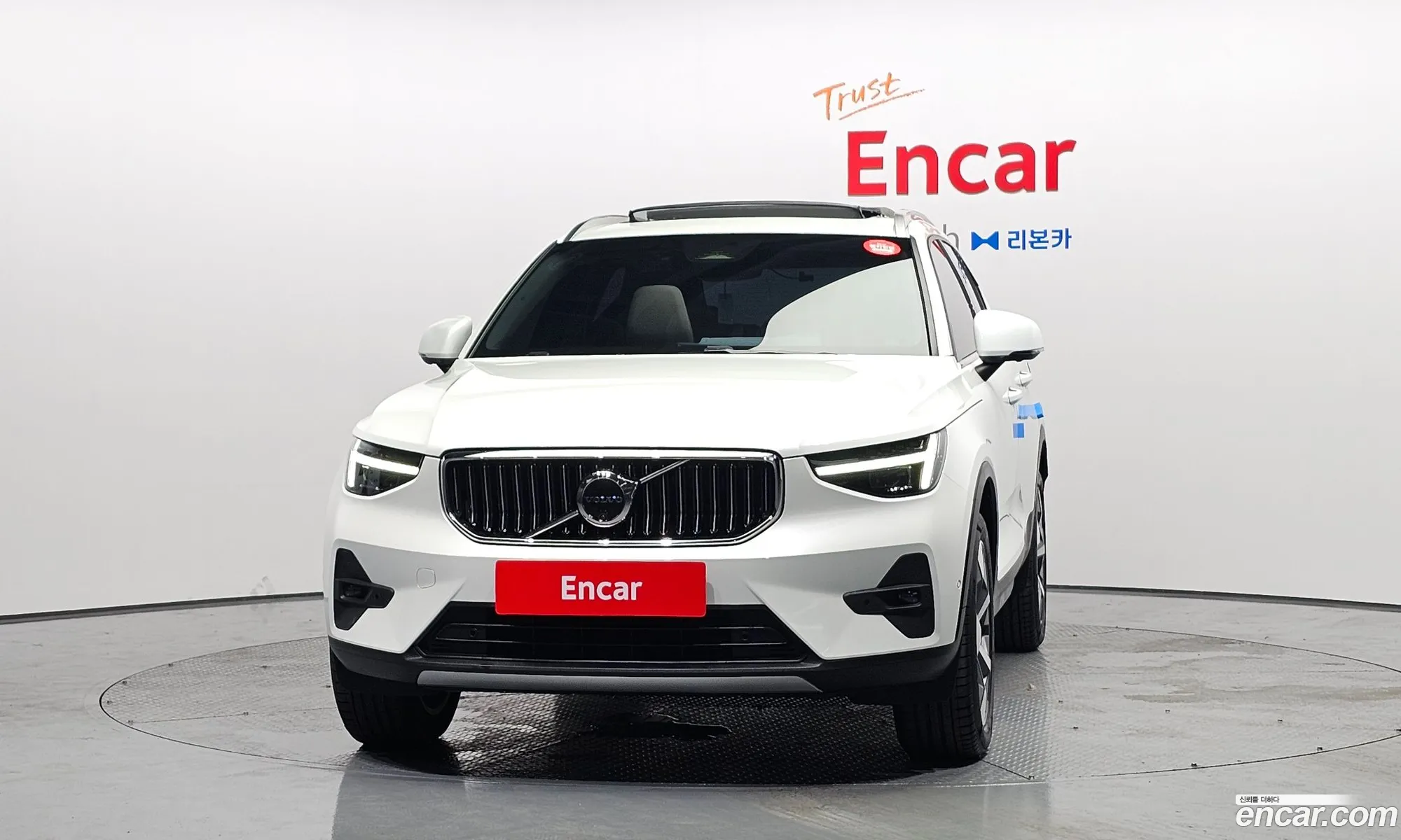Volvo XC40 2025 — 5