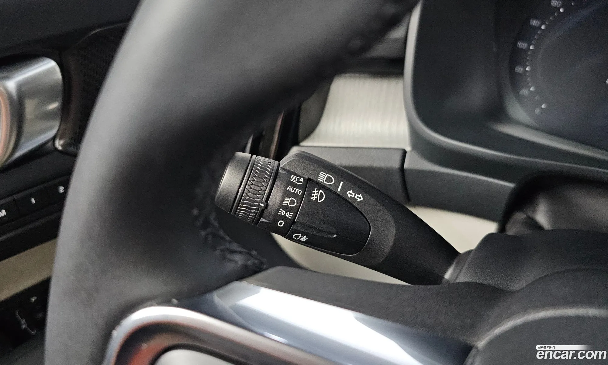 Volvo XC40 2025 — 6