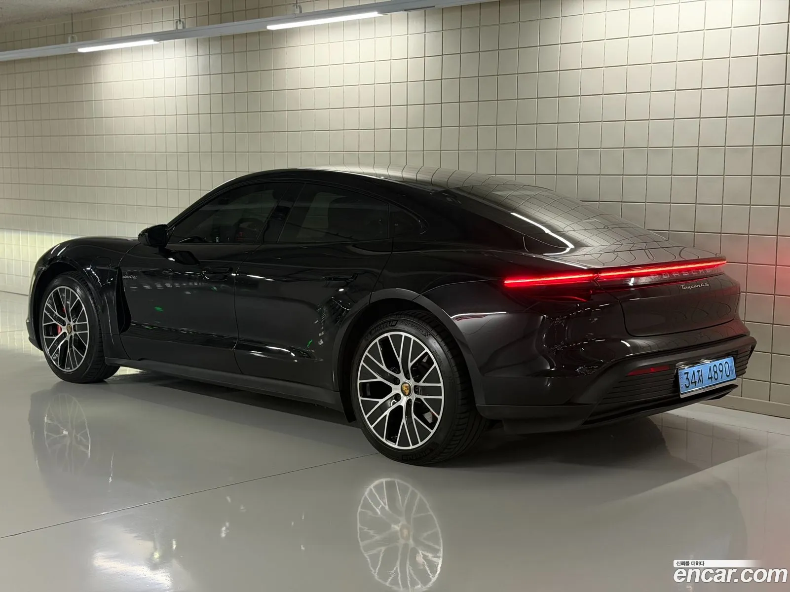 Porsche Taycan 2021 — 15