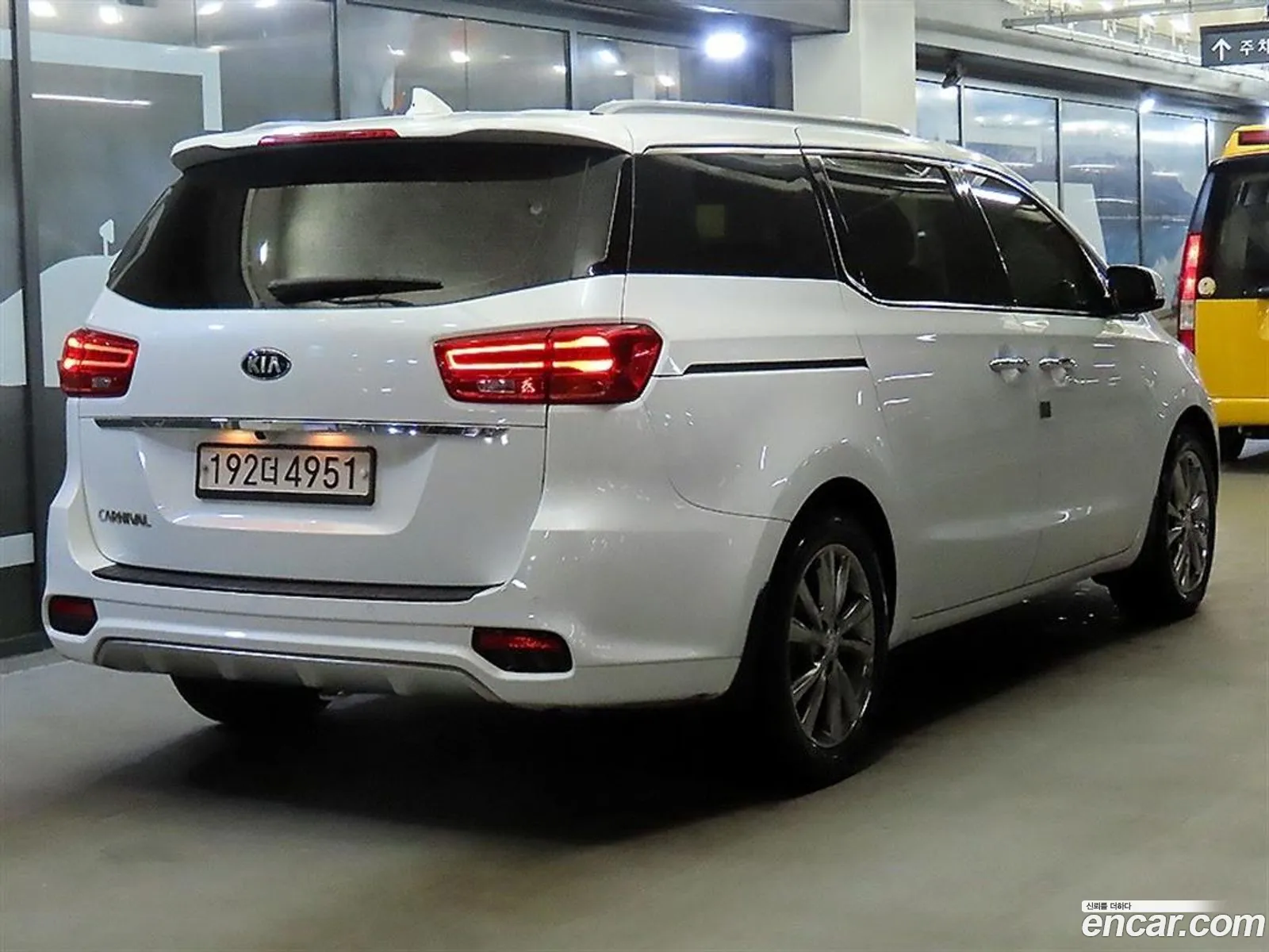 Kia Carnival 2020 — 13