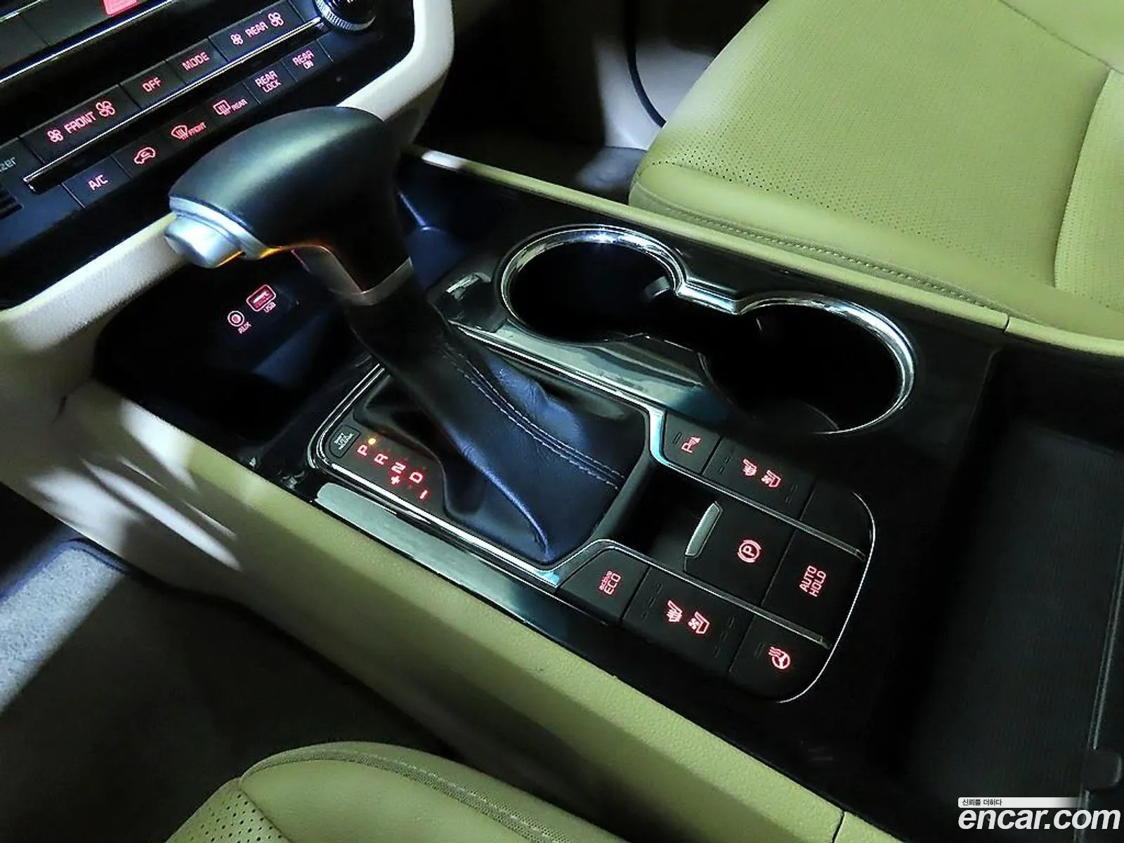 Kia Carnival 2020 — 8