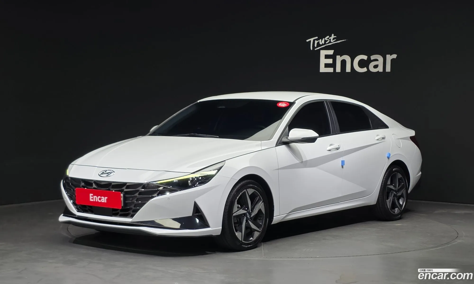 Hyundai Elantra Hybrid 2022 — 2