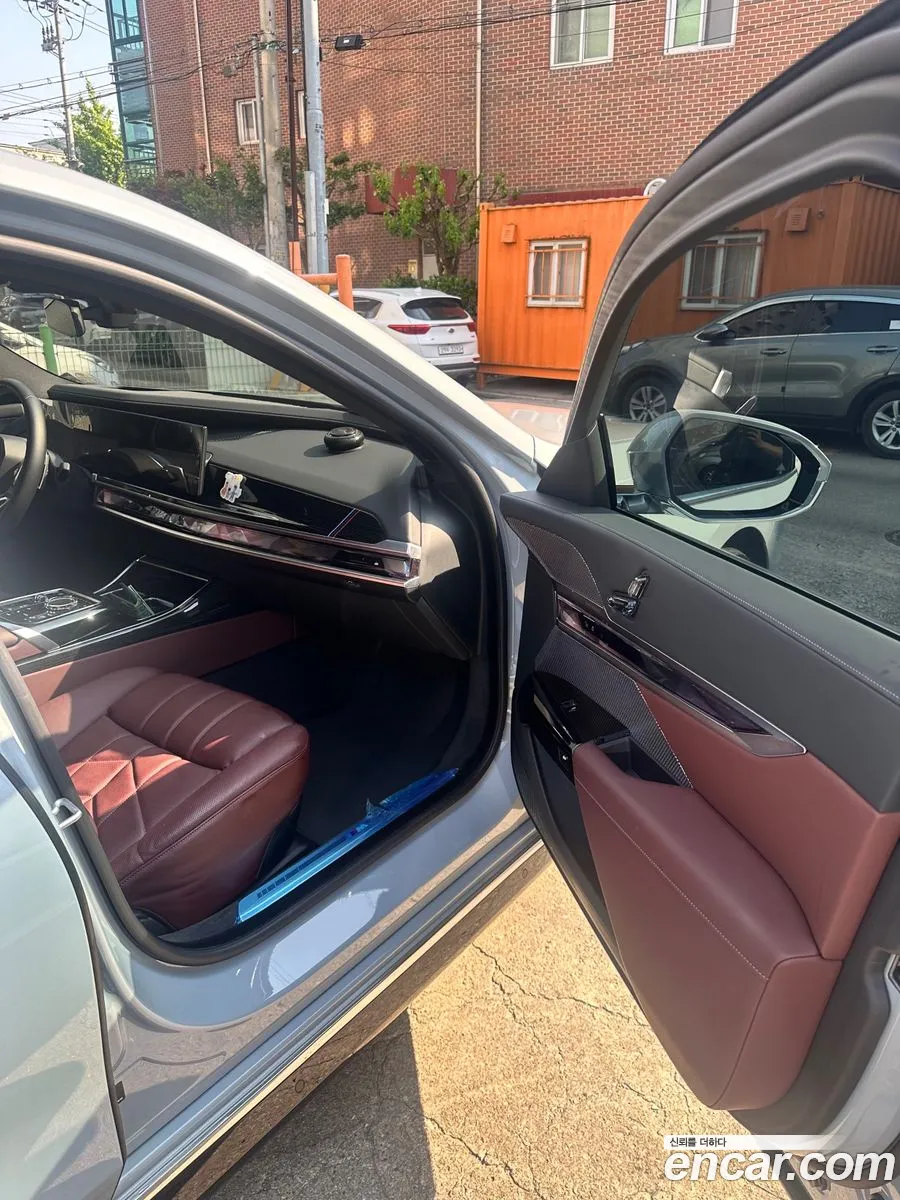 BMW 7 Series 2025 — 12