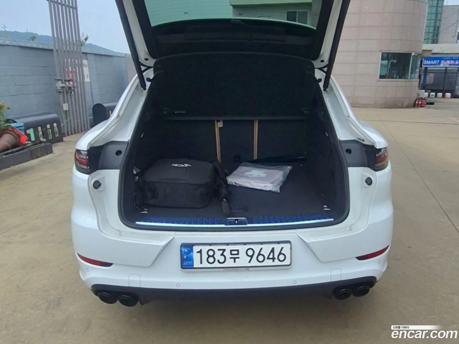 Porsche Cayenne 2023 — 2
