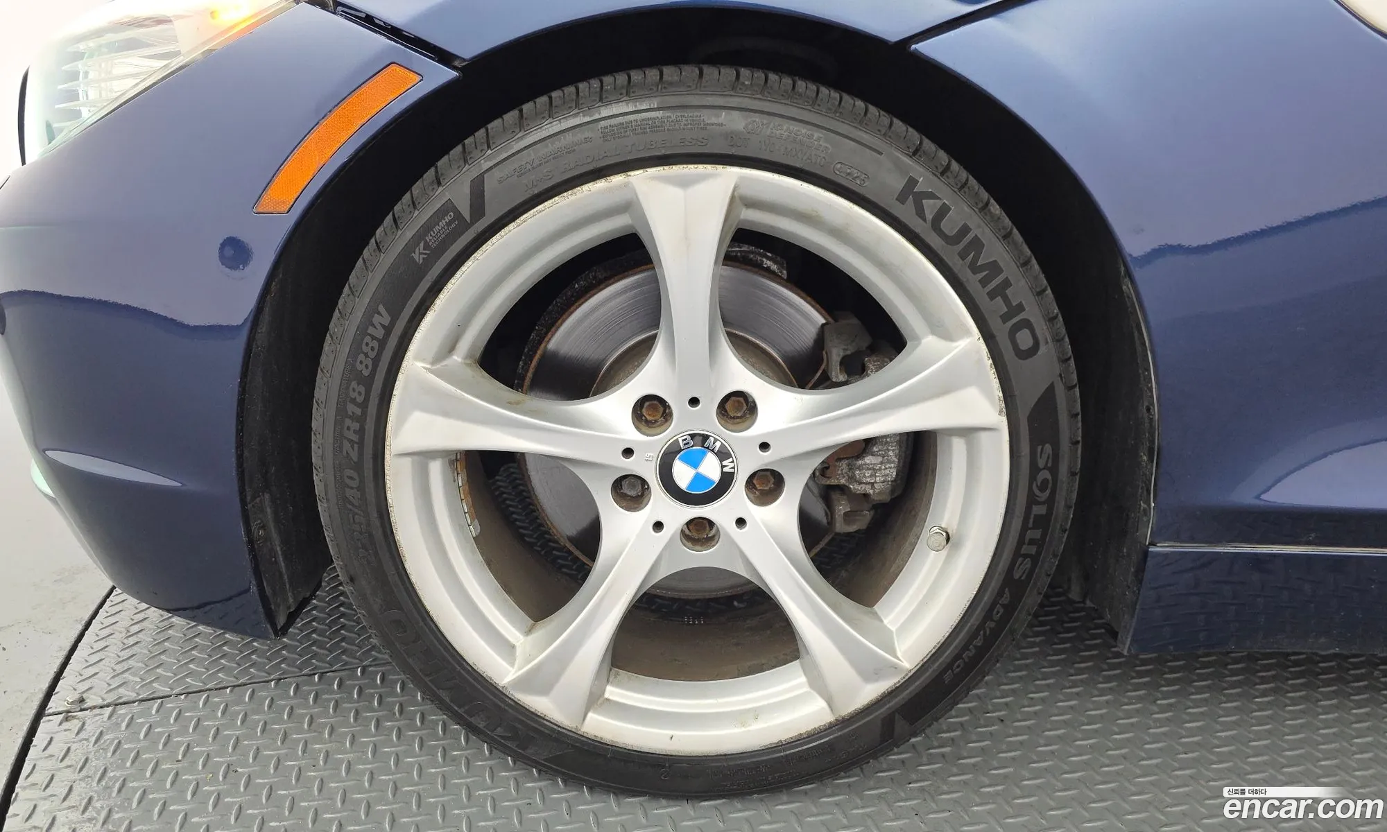 BMW Z4 2011 WBALM5C57BE378633 — 12