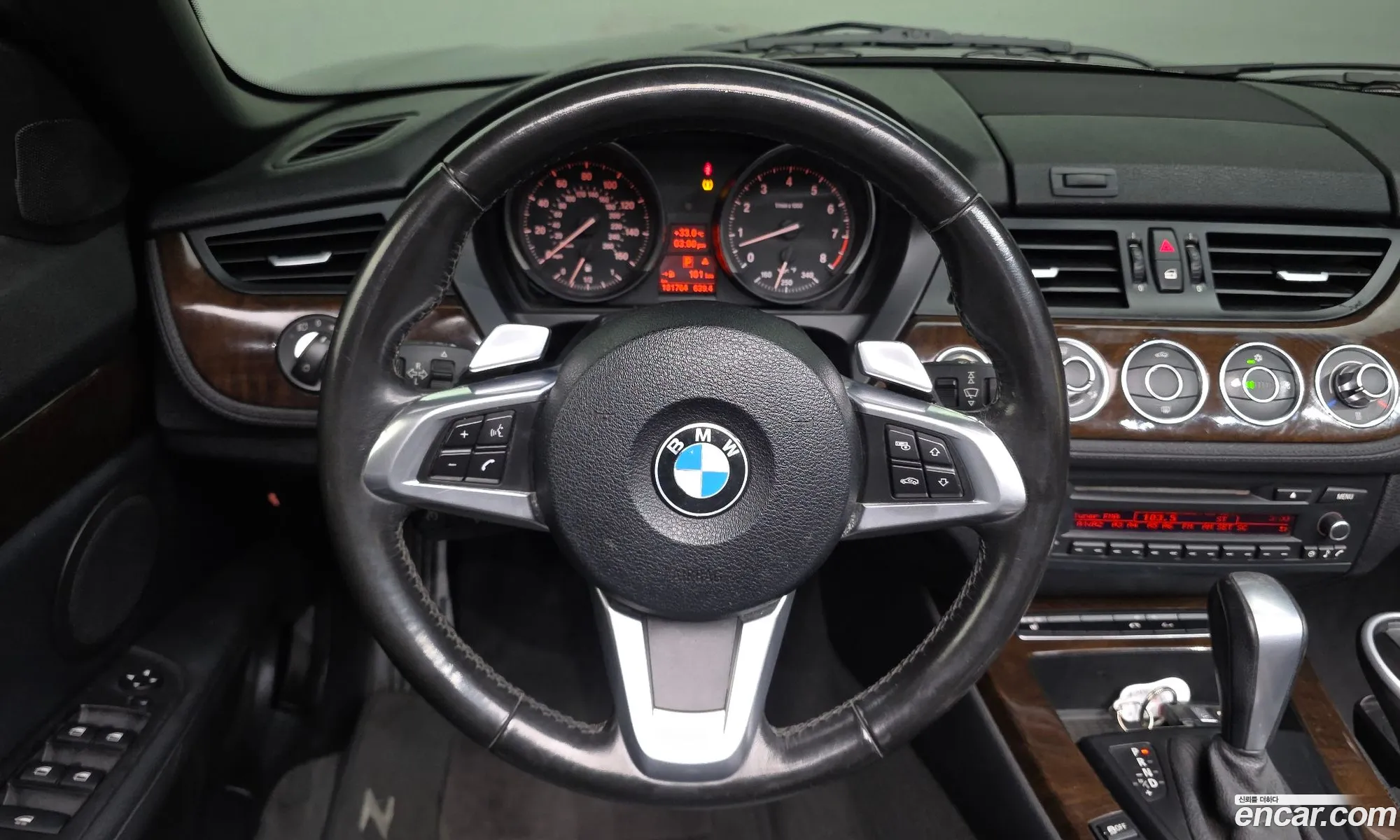 BMW Z4 2011 WBALM5C57BE378633 — 4