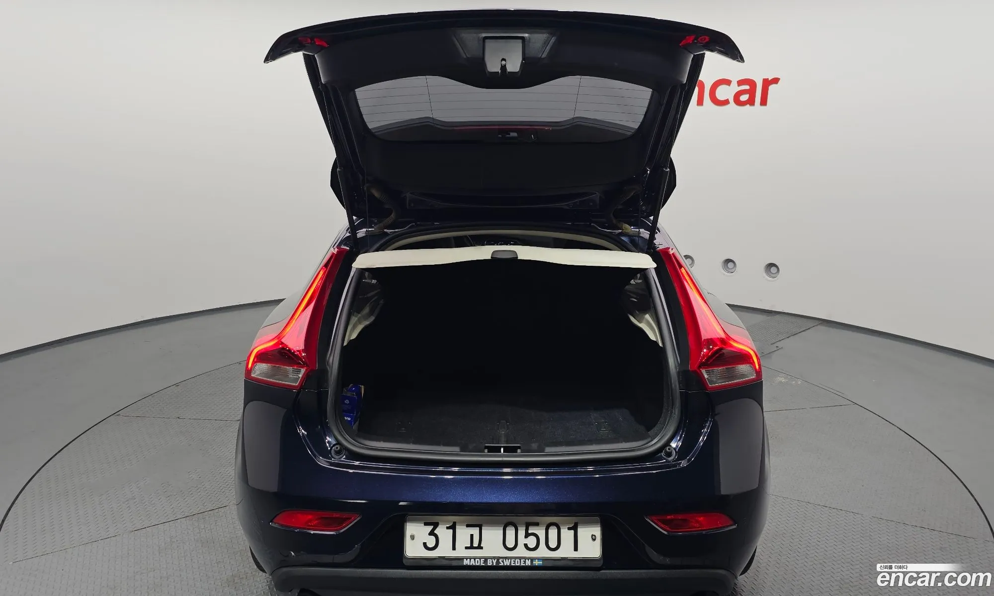Volvo V40 2016 — 20