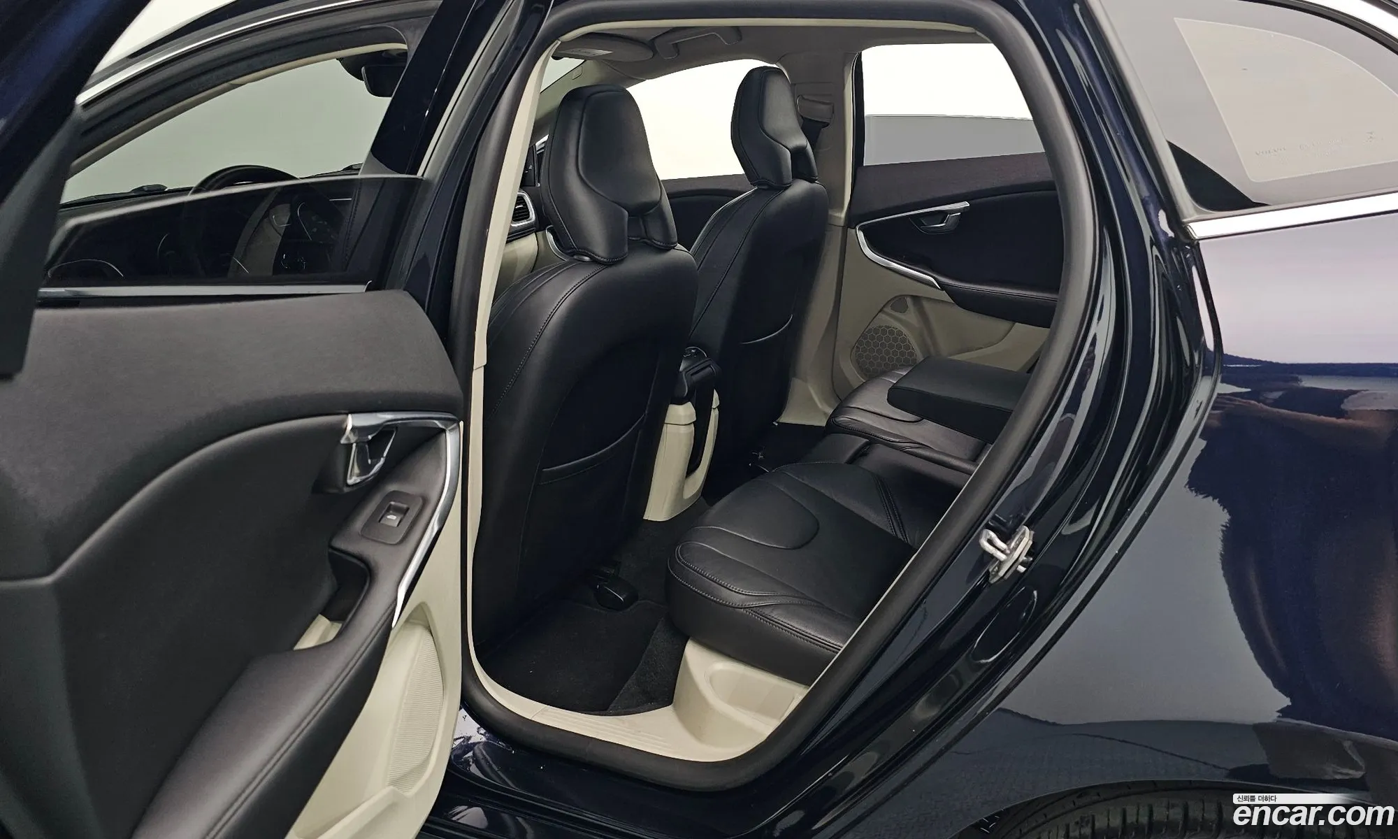 Volvo V40 2016 — 8
