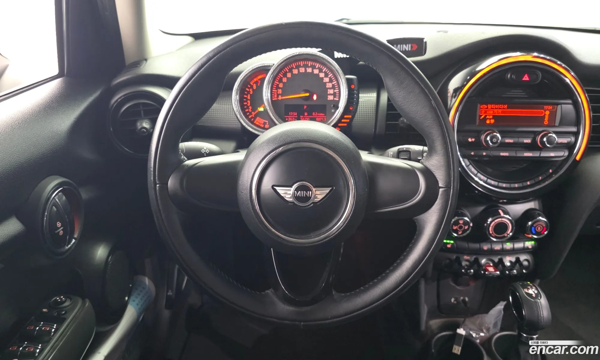Mini Cooper 2017 — 17