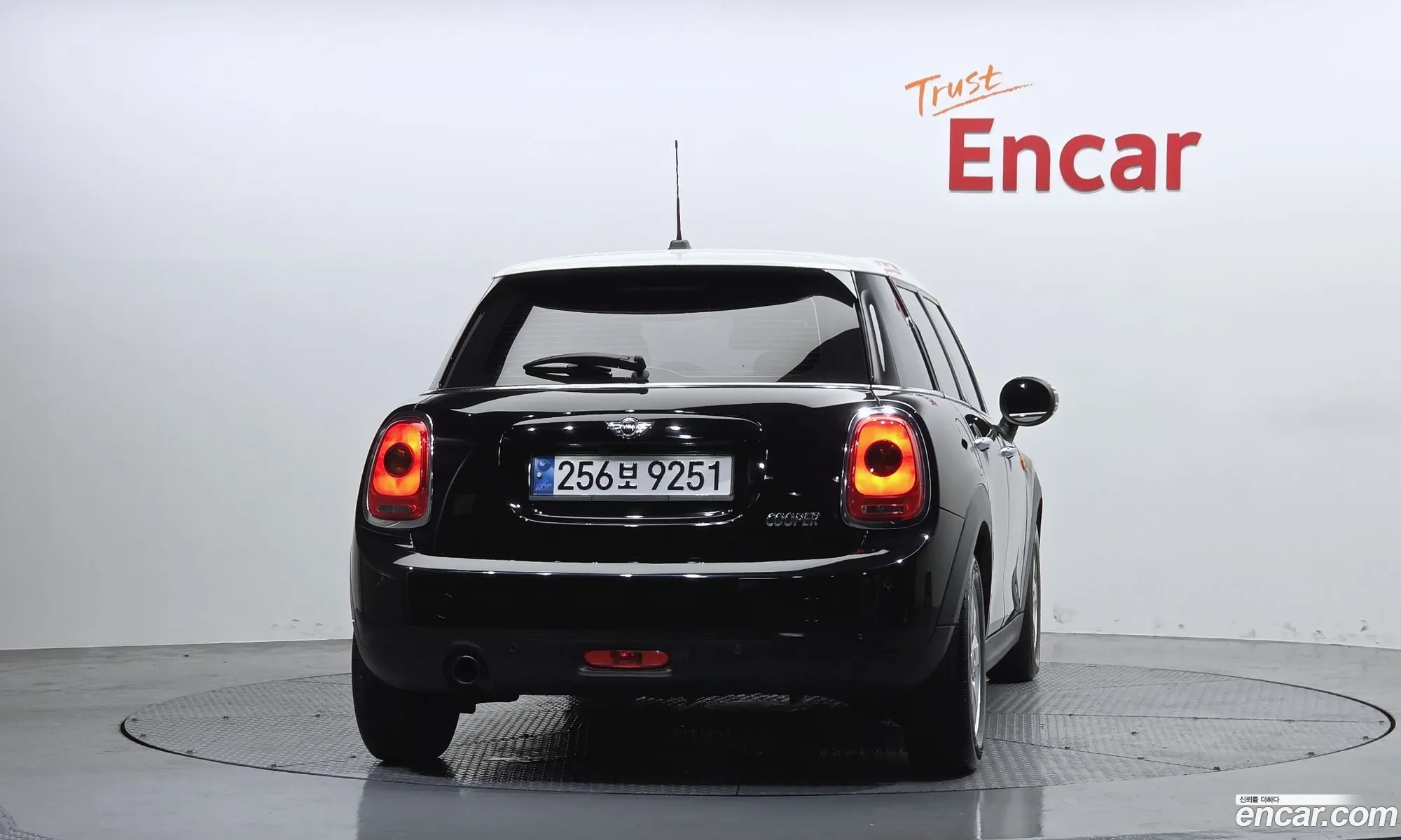 Mini Cooper 2017 — 11