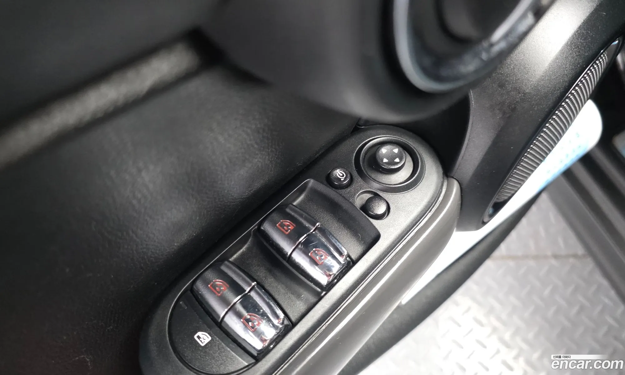 Mini Cooper 2017 — 19