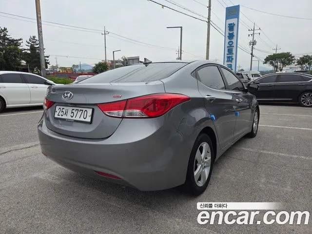 Hyundai Elantra MD 2013 — 2