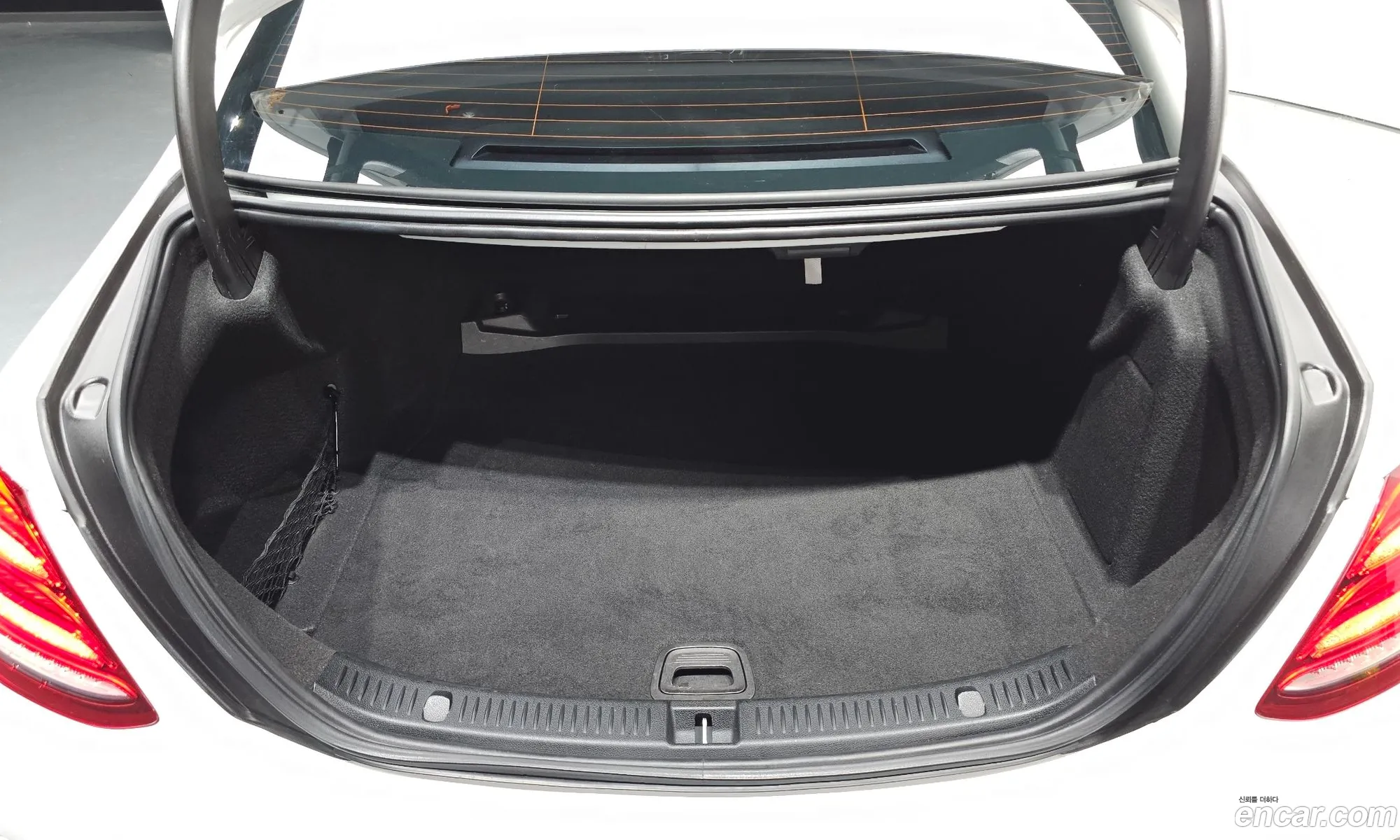 Mercedes-Benz E-Class W213 2017 WDDZF4CB0HA130110 — 8
