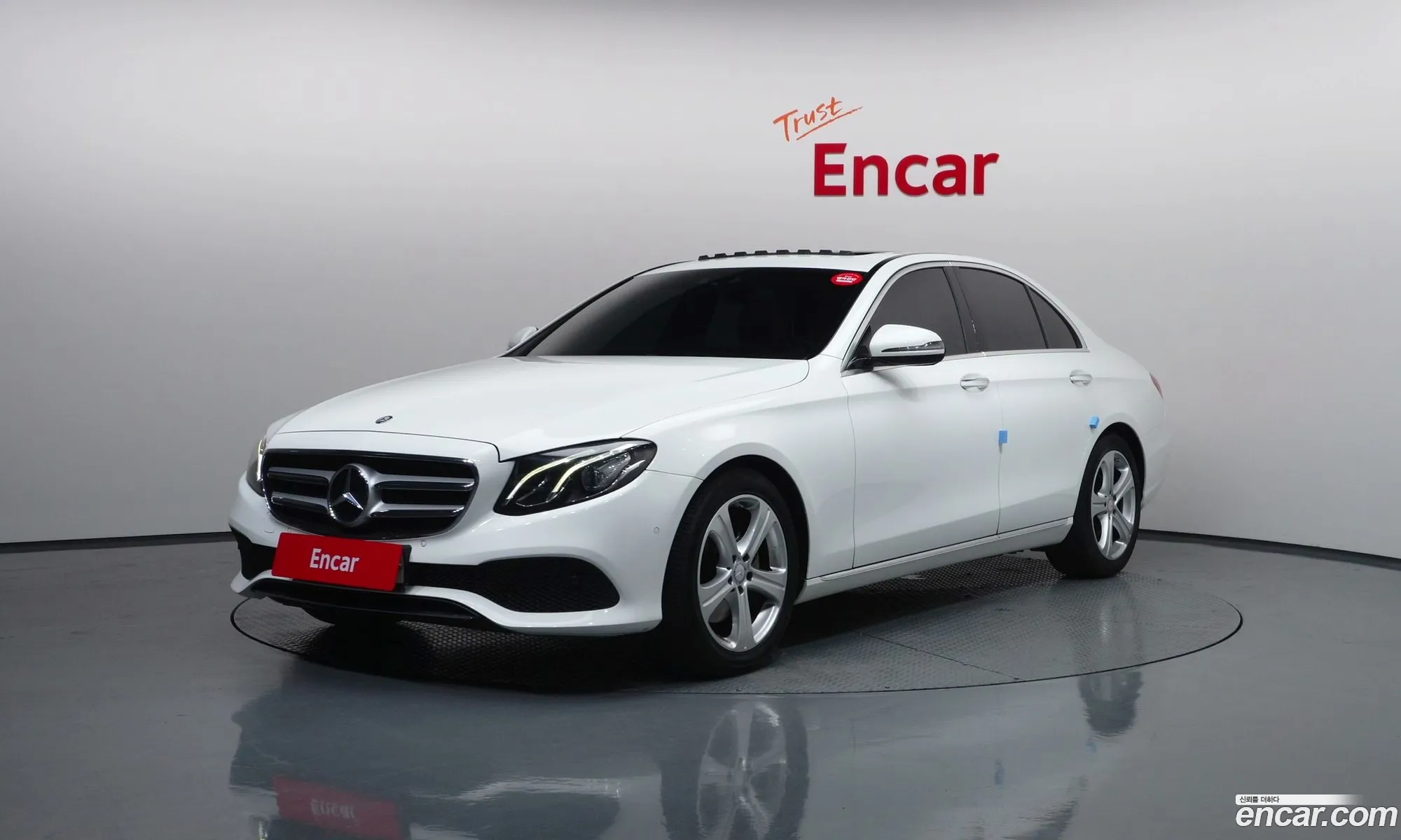 Mercedes-Benz E-Class W213 2017 WDDZF4CB3HA136144 — 3