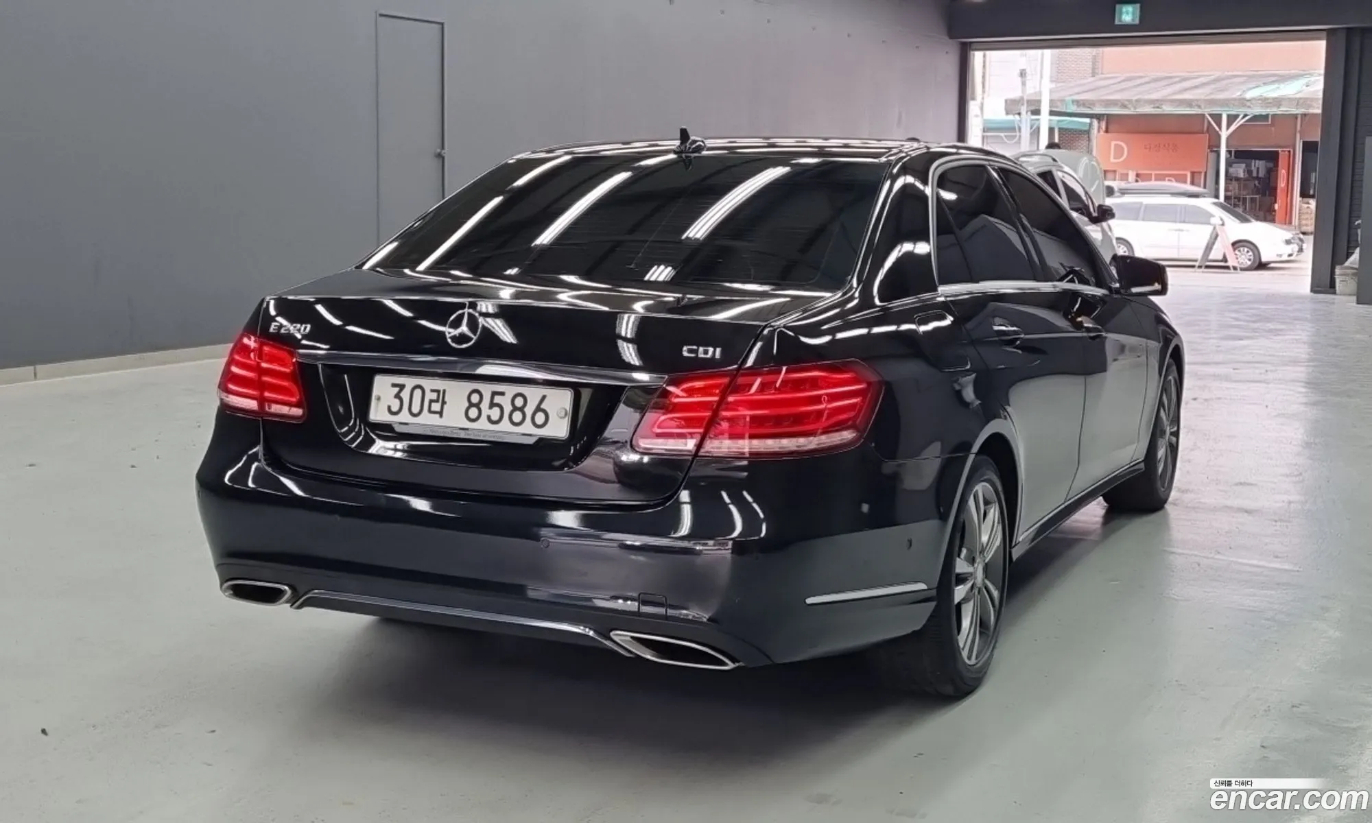 Mercedes-Benz E-Class W212 2014 — 10