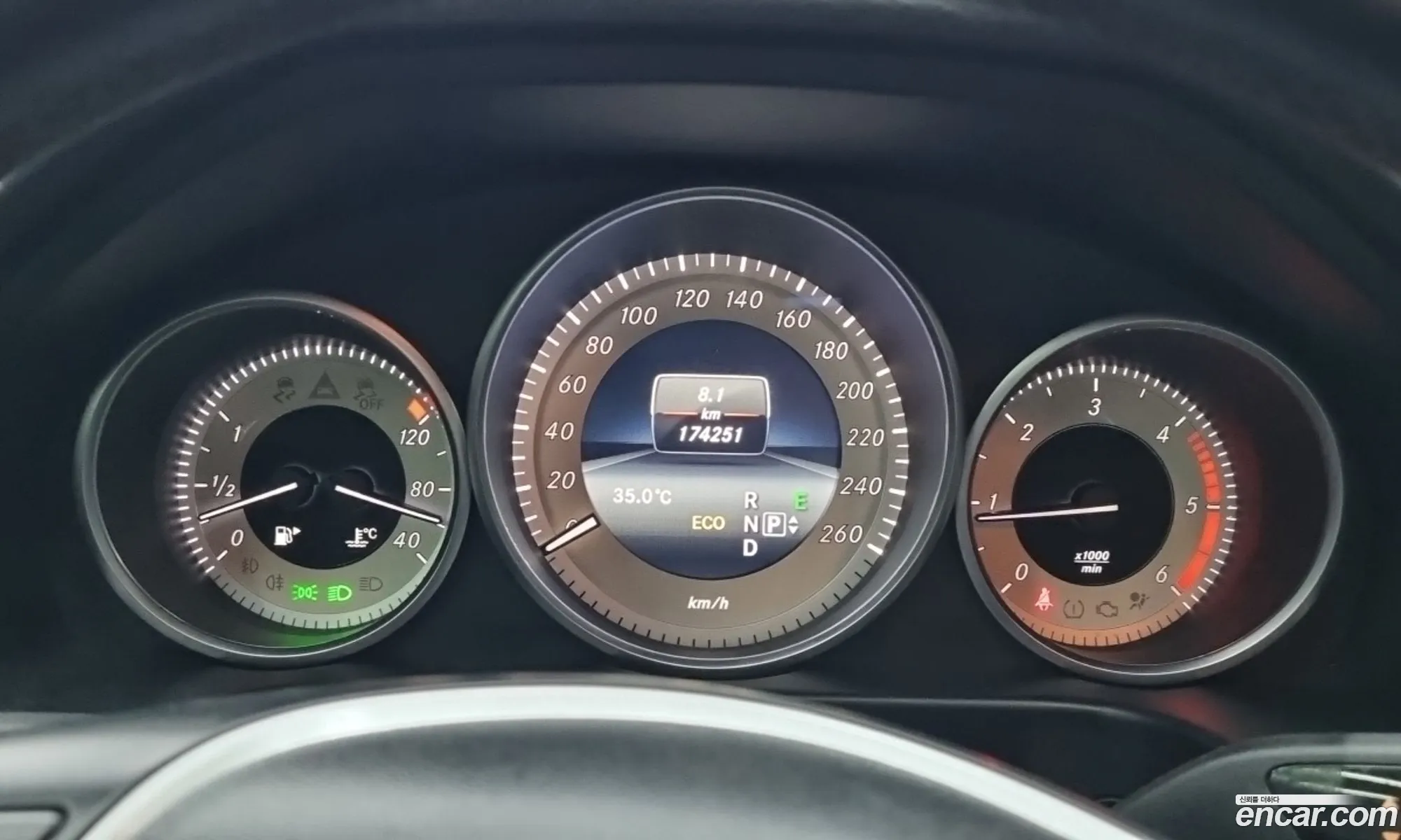 Mercedes-Benz E-Class W212 2014 — 15
