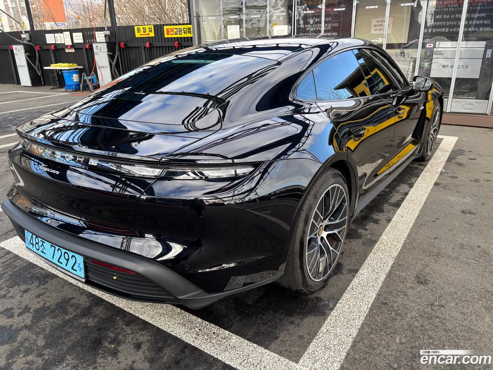 Porsche Taycan 2023 — 4