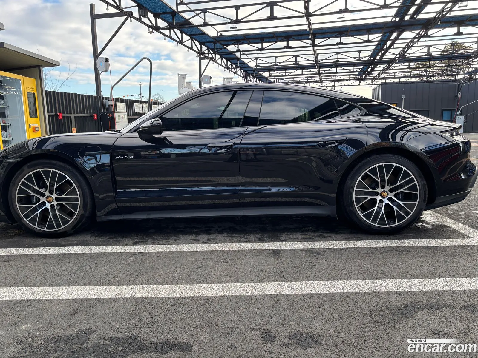 Porsche Taycan 2023 — 5