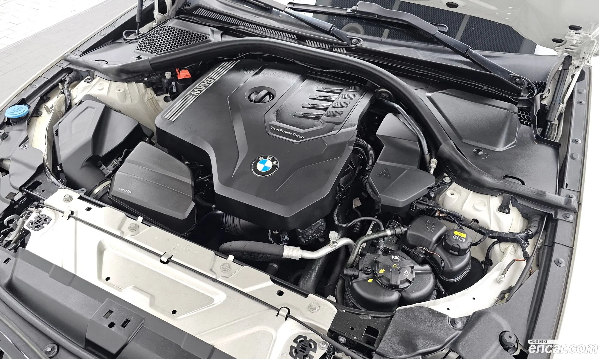BMW 3 Series 2019 WBA5R9107KAE99343 — 2