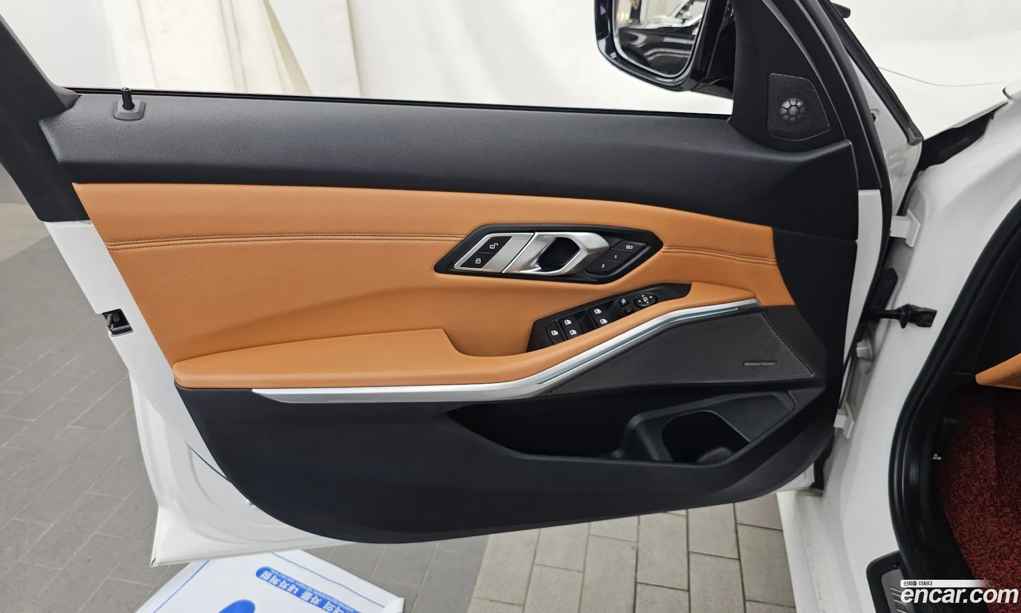 BMW 3 Series 2019 WBA5R9107KAE99343 — 31