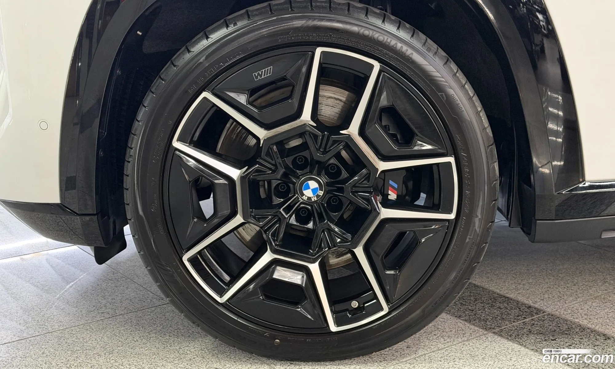 BMW XM 2025 — 8