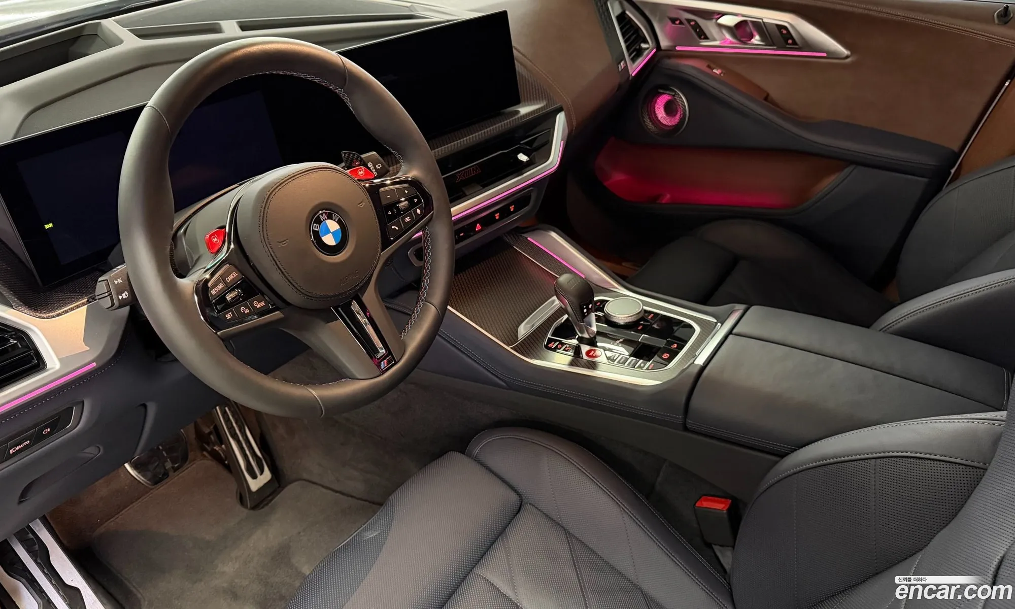 BMW XM 2025 — 10