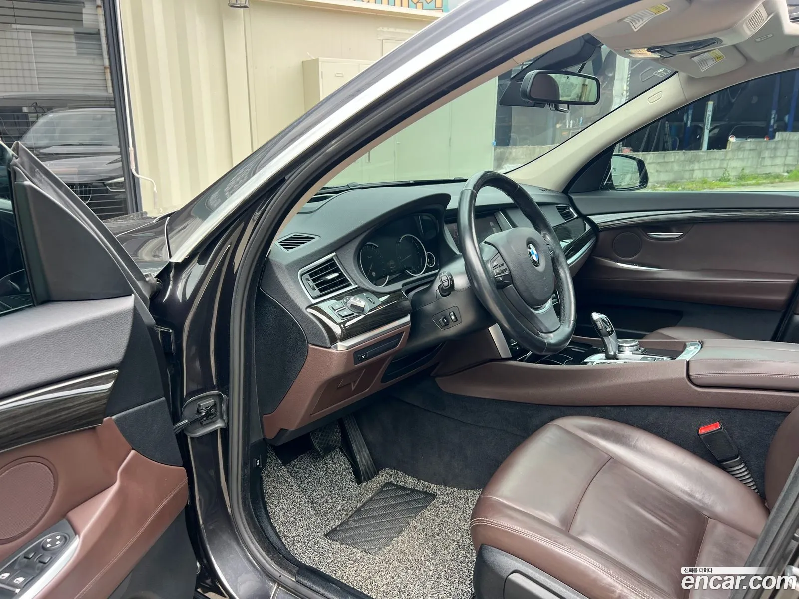 BMW 5 Series GT 2016 — 9