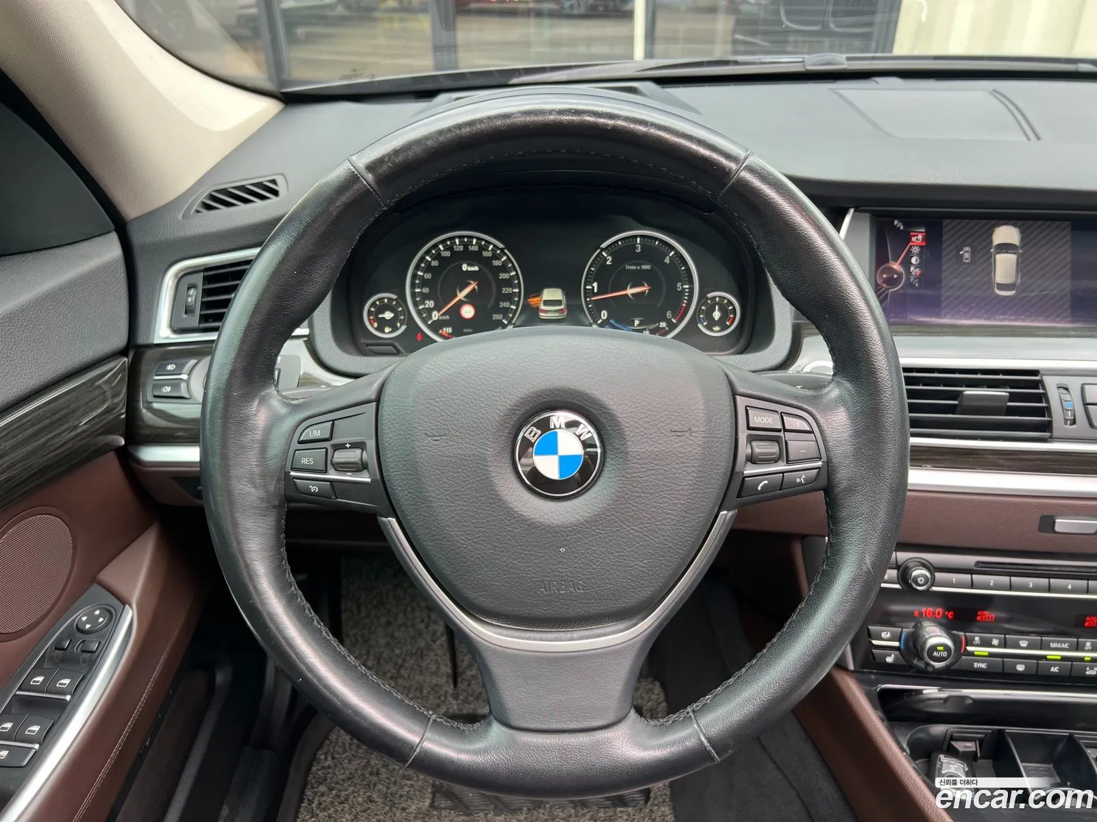 BMW 5 Series GT 2016 — 6
