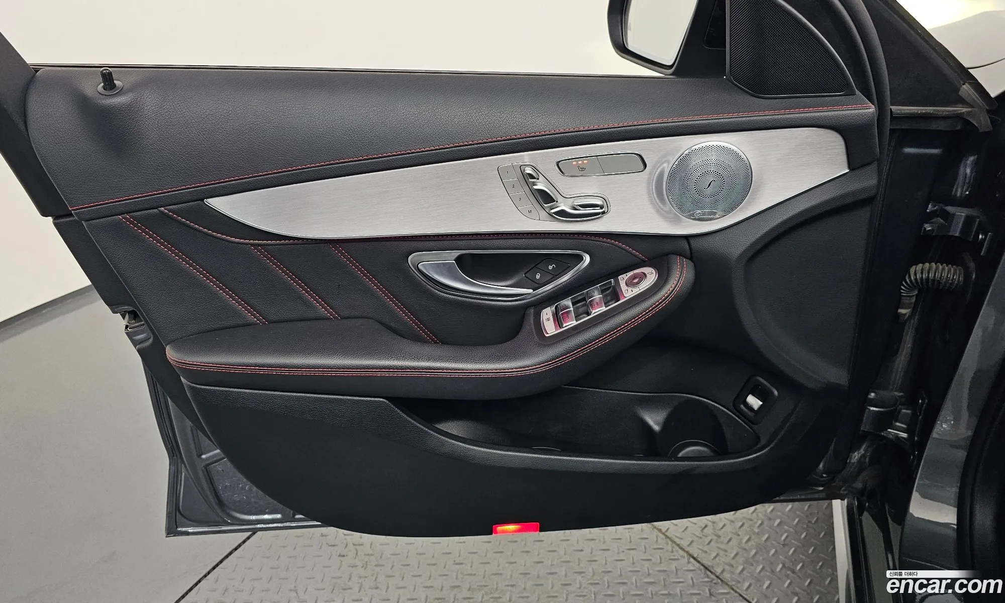 Mercedes-Benz C-Class W205 2019 — 28