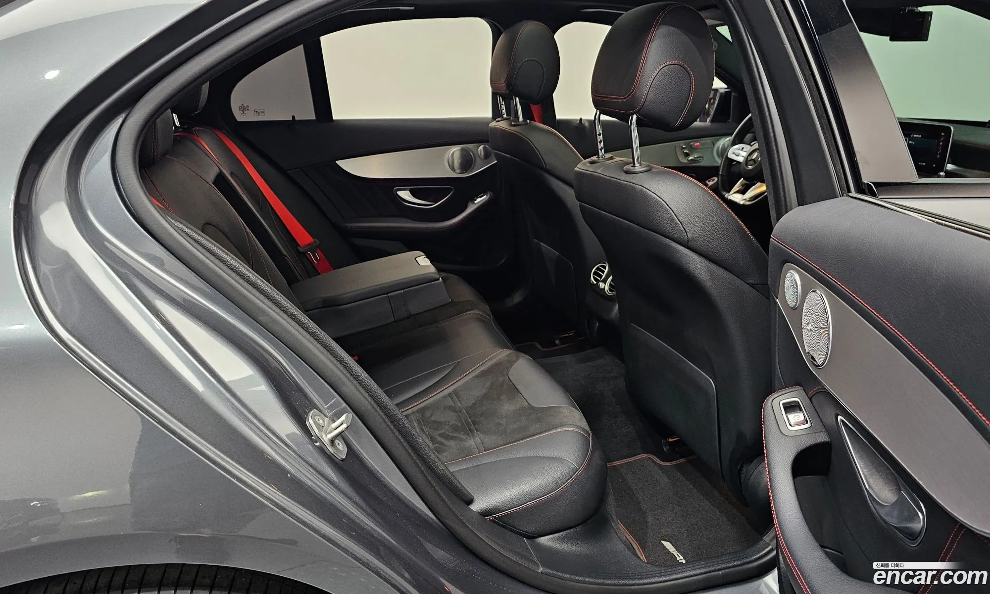 Mercedes-Benz C-Class W205 2019 — 17
