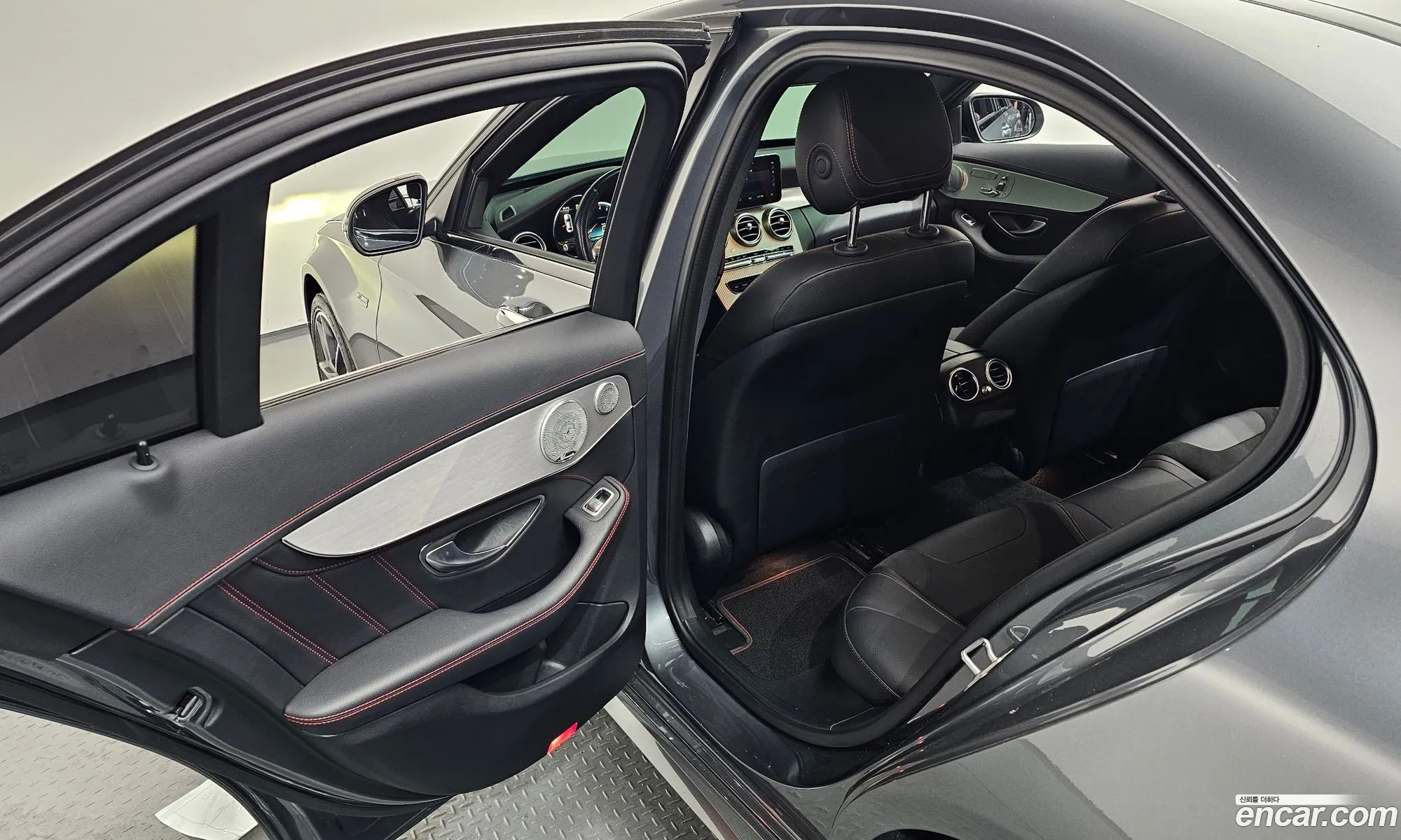 Mercedes-Benz C-Class W205 2019 — 16