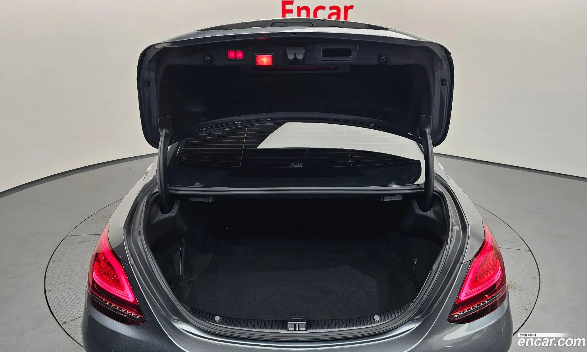 Mercedes-Benz C-Class W205 2019 — 37