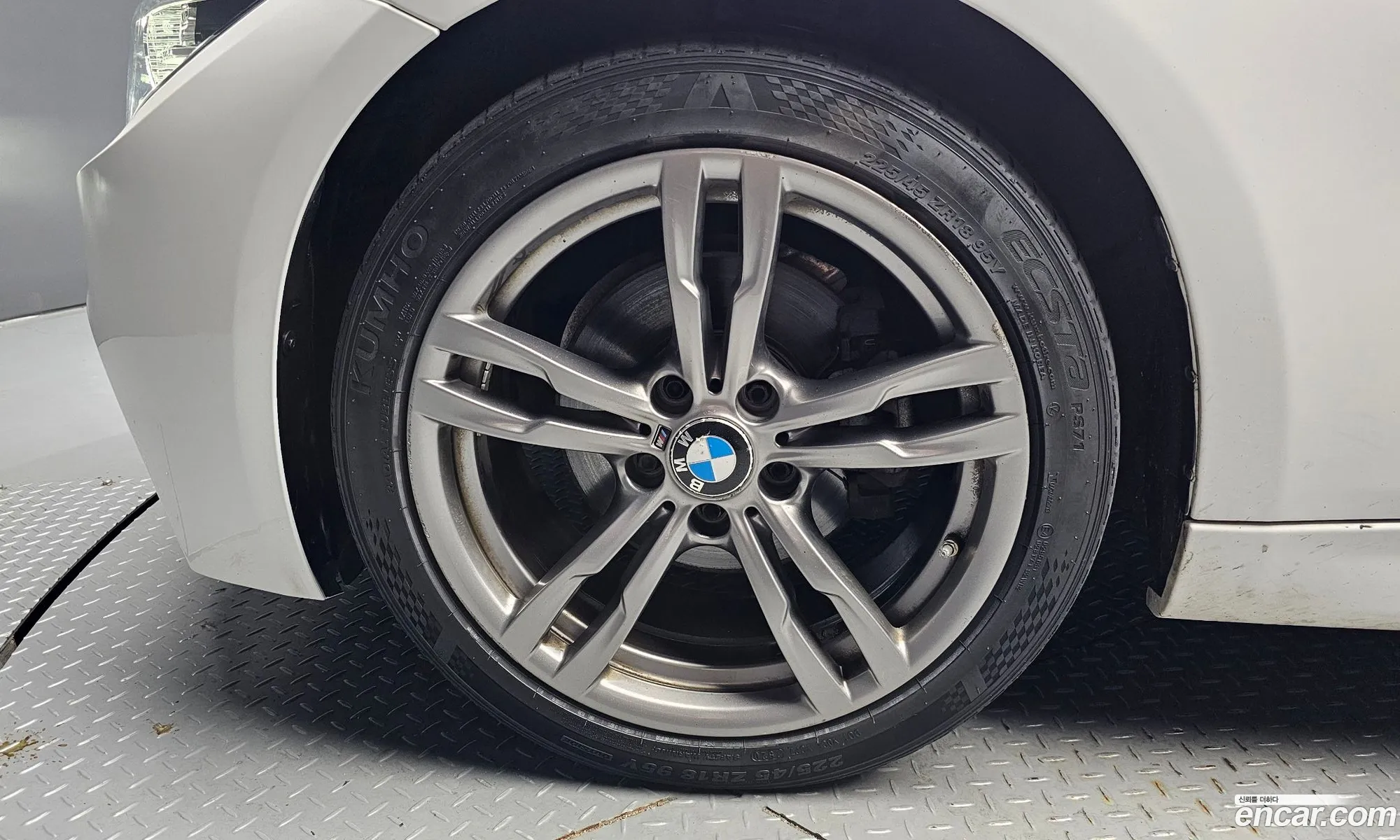 BMW 3 Series 2017 WBA8C5103HK857710 — 2