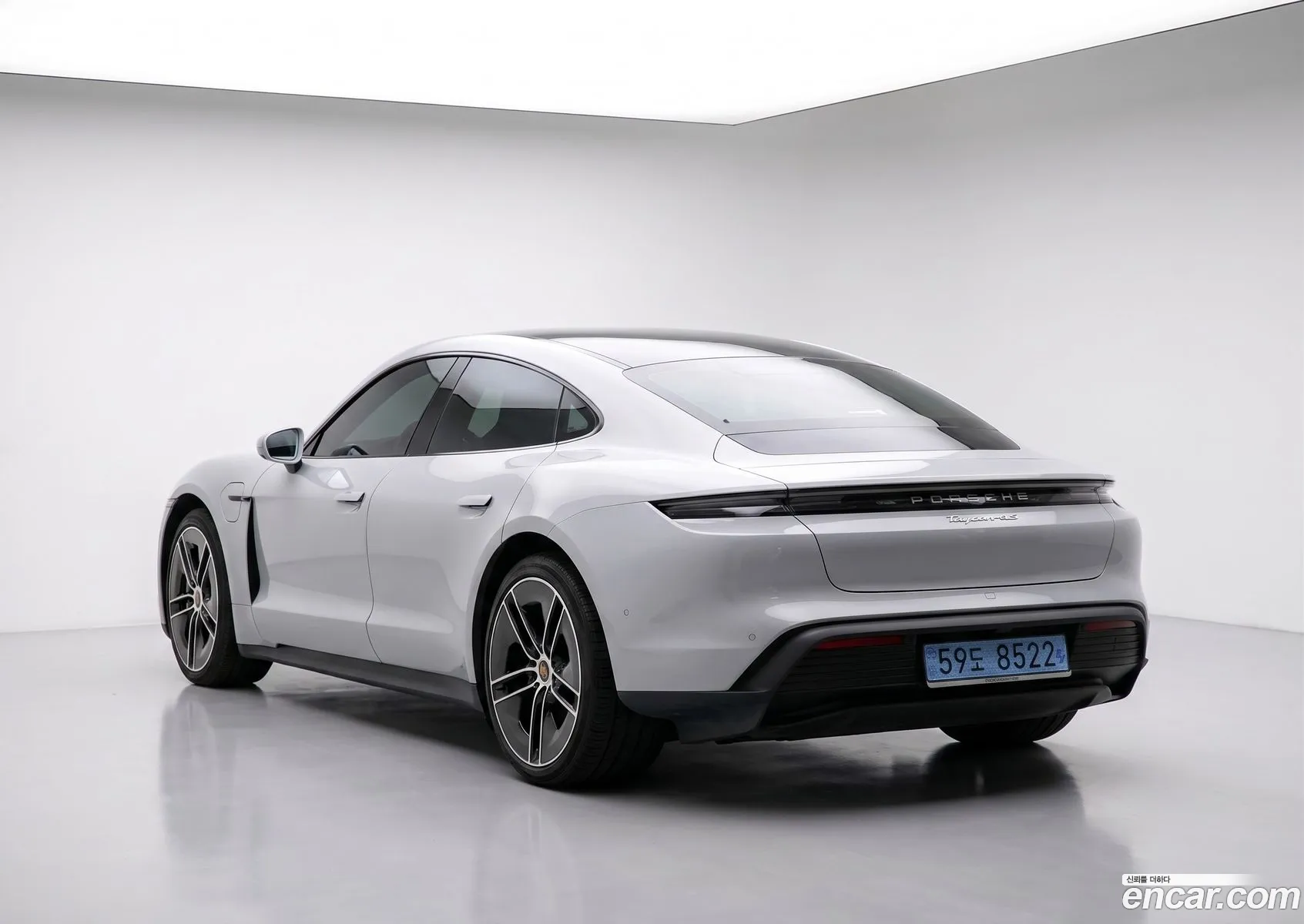 Porsche Taycan 2025 — 10