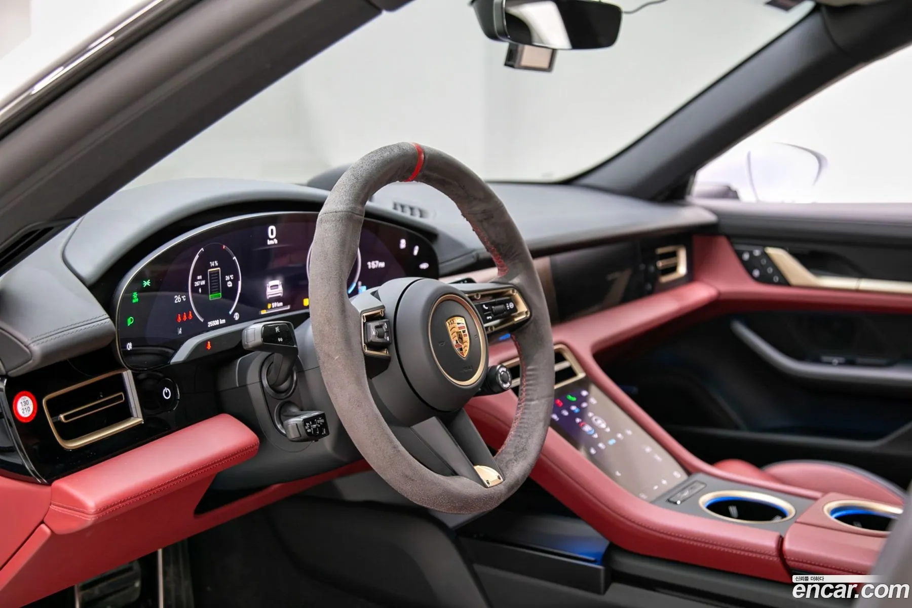 Porsche Taycan 2025 — 15
