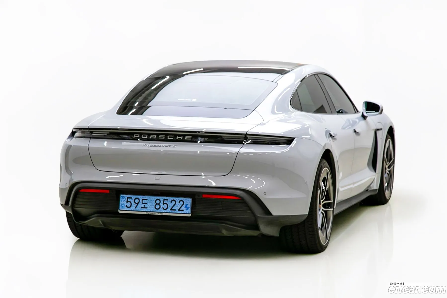 Porsche Taycan 2025 — 12