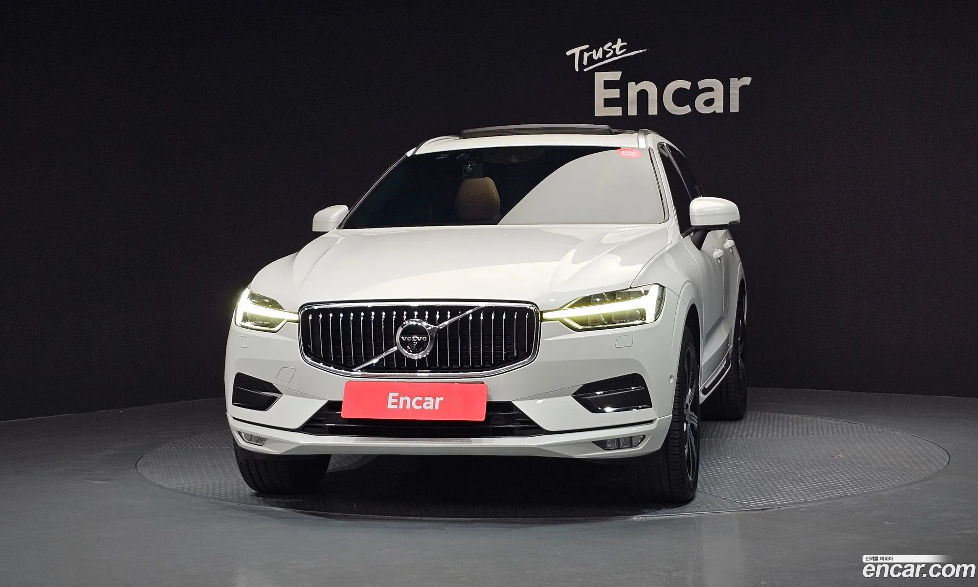 Volvo XC60 2018 YV1UZ68TCJ1107283 — 14