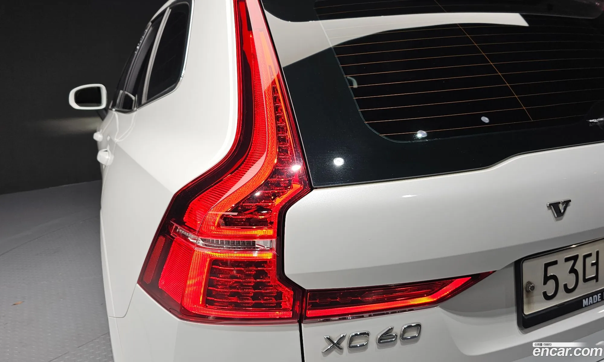 Volvo XC60 2018 YV1UZ68TCJ1107283 — 15