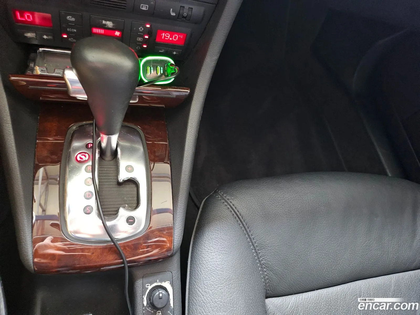 Audi A6 2004 — 12