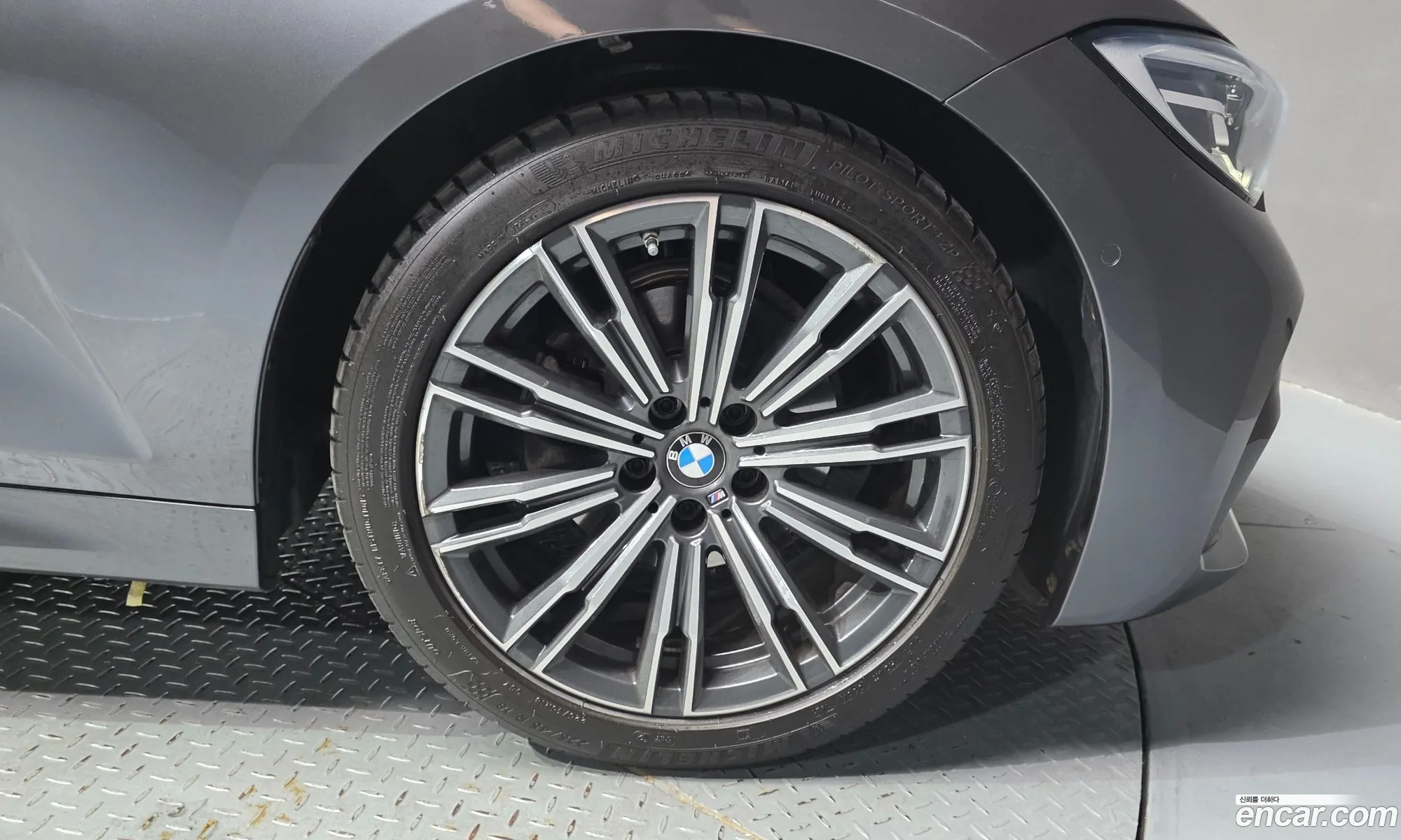 BMW 3 Series 2021 — 32