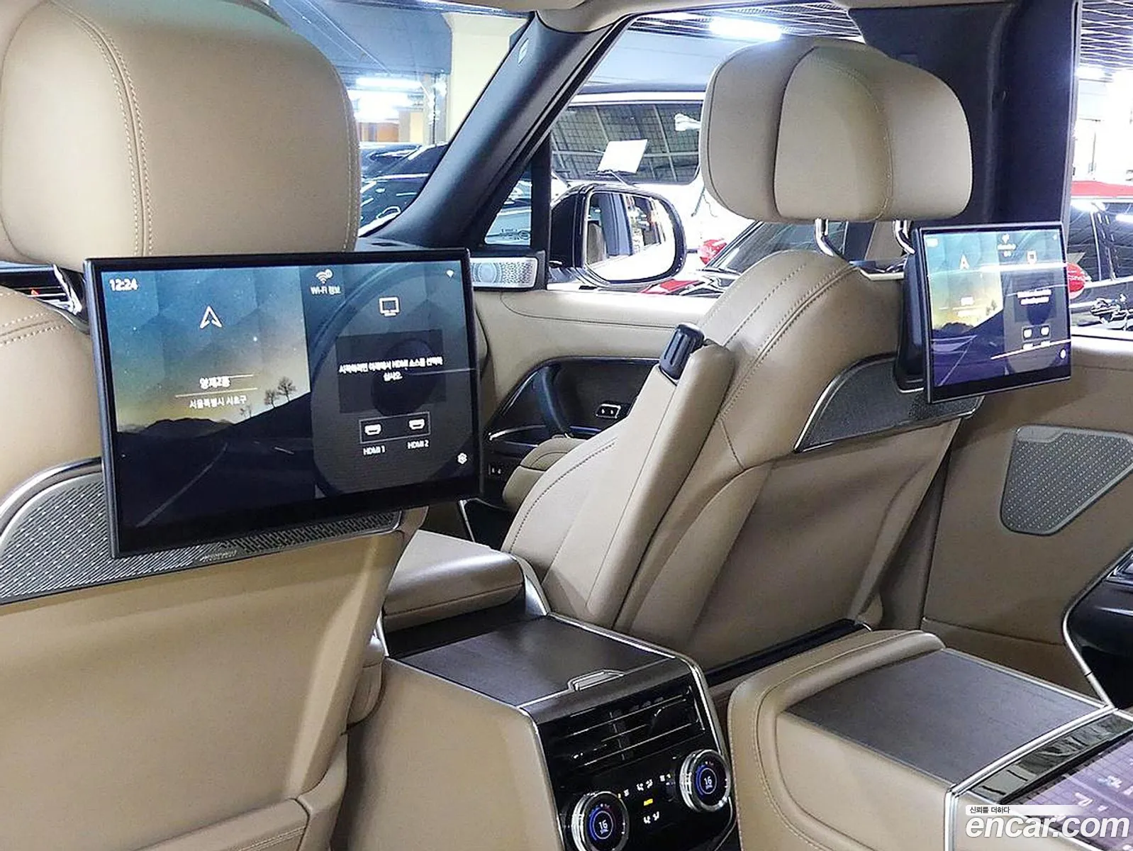 Land Rover Range Rover 2023 — 10