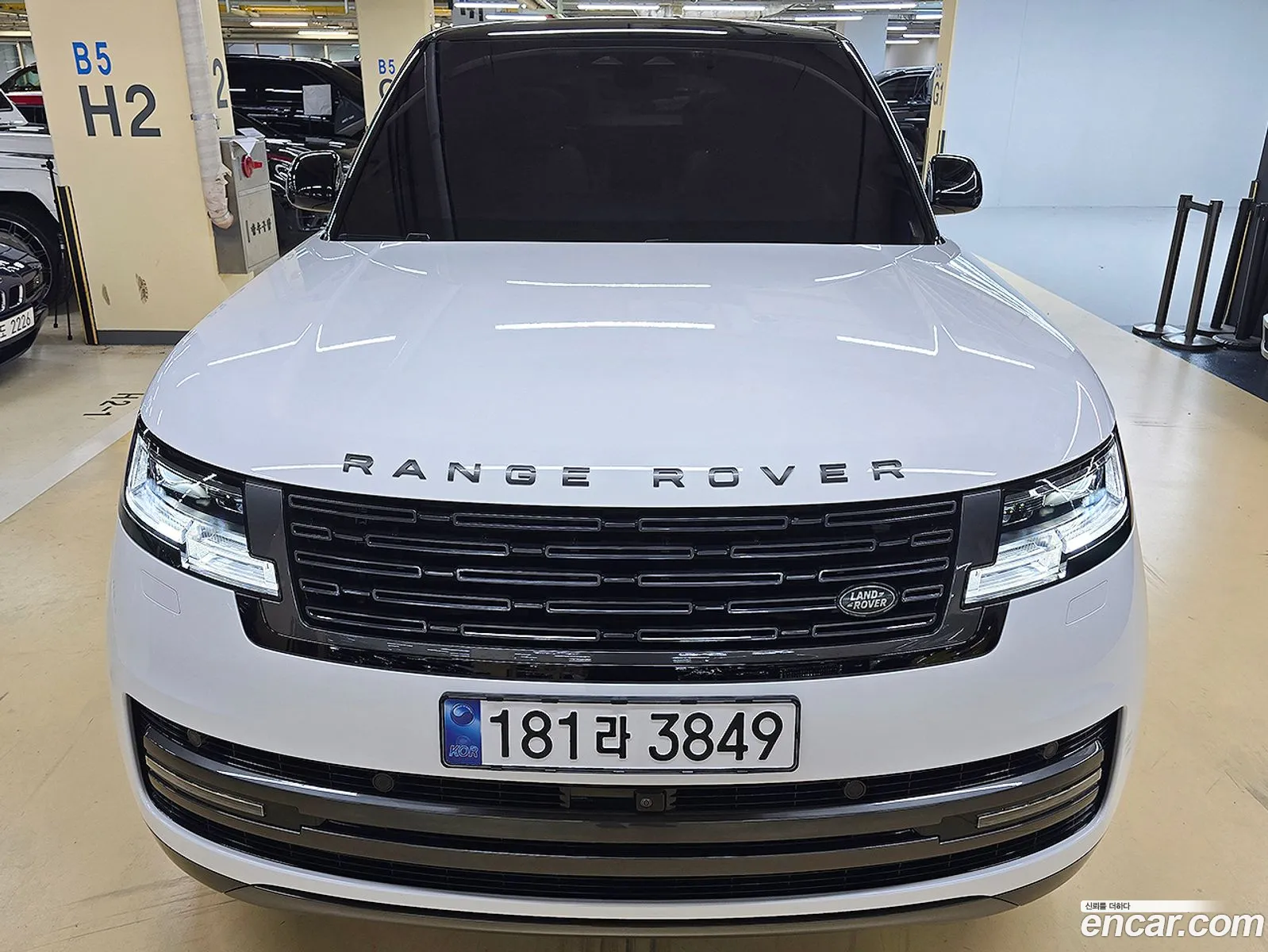 Land Rover Range Rover 2023 — 17