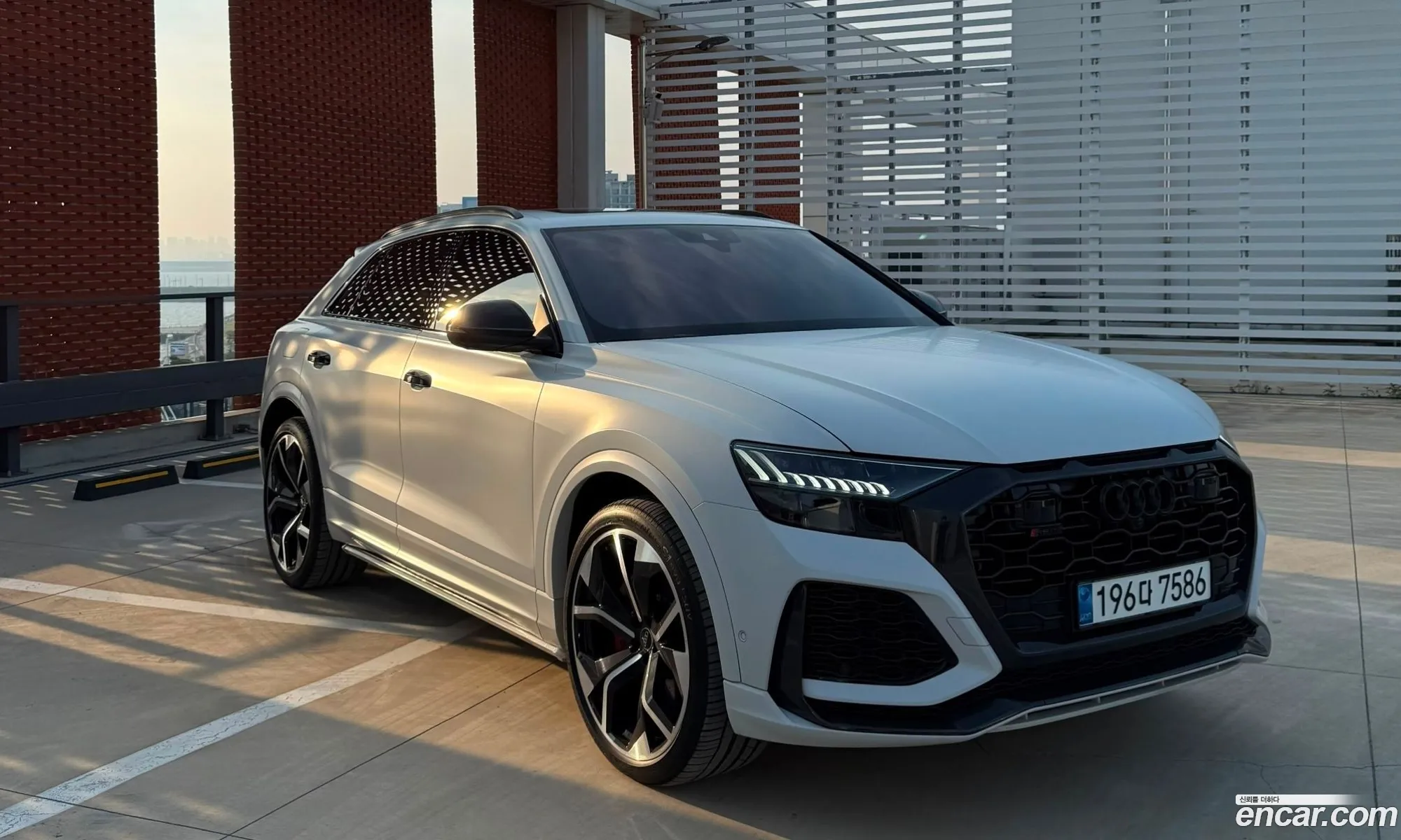 Audi RSQ8 2021 — 12